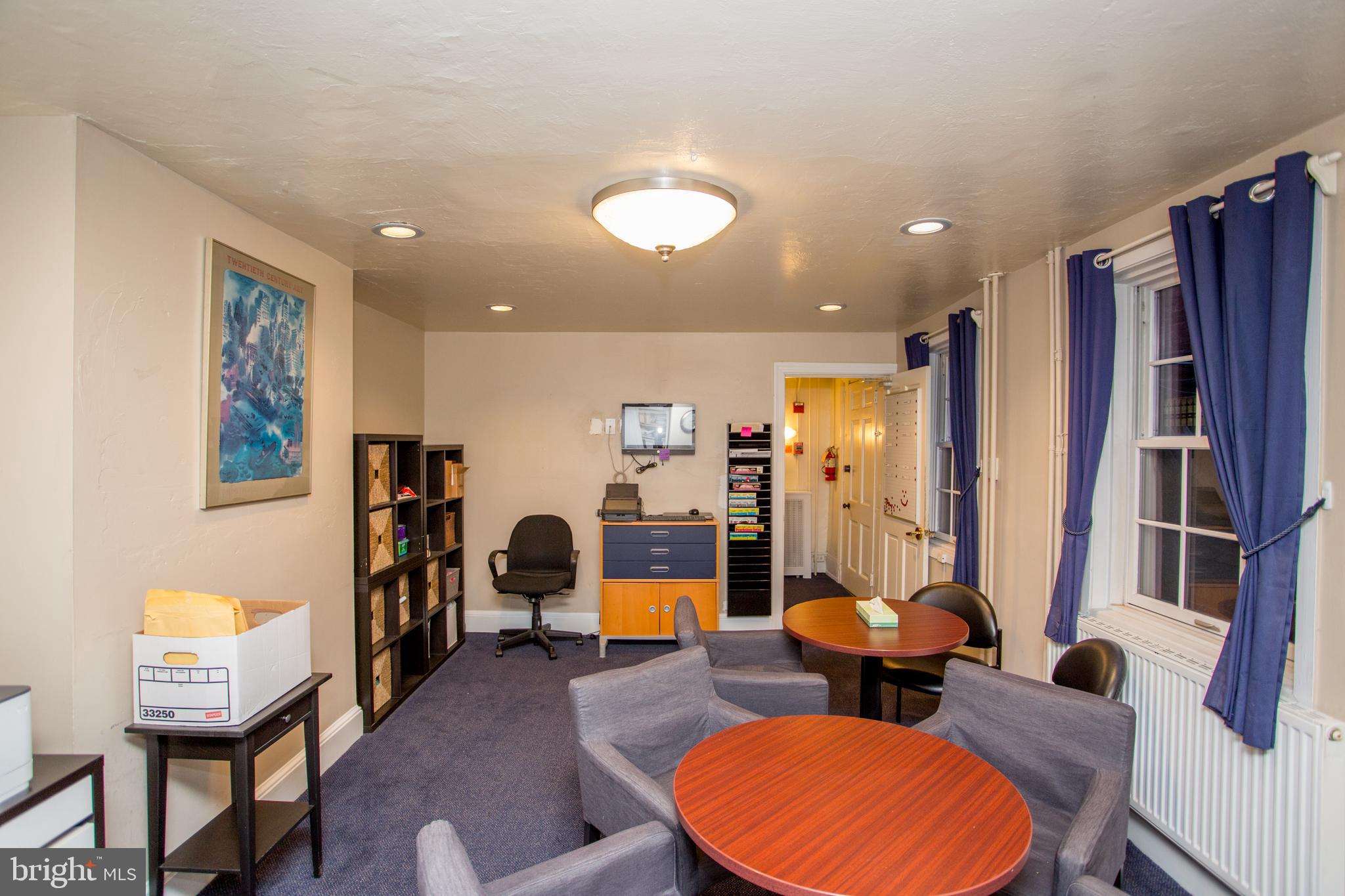 RITTENHOUSE SQUARE - Residential Income