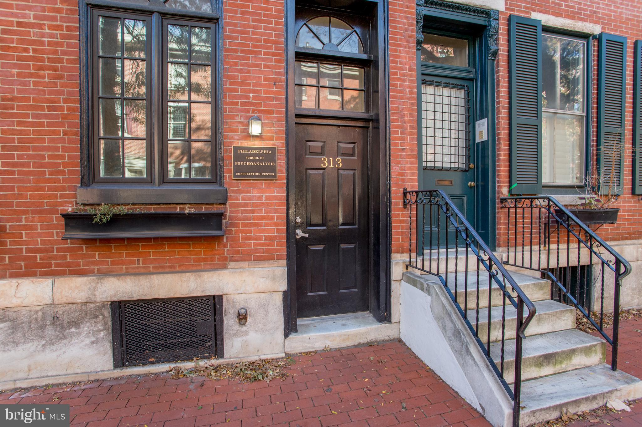 RITTENHOUSE SQUARE - Residential Income