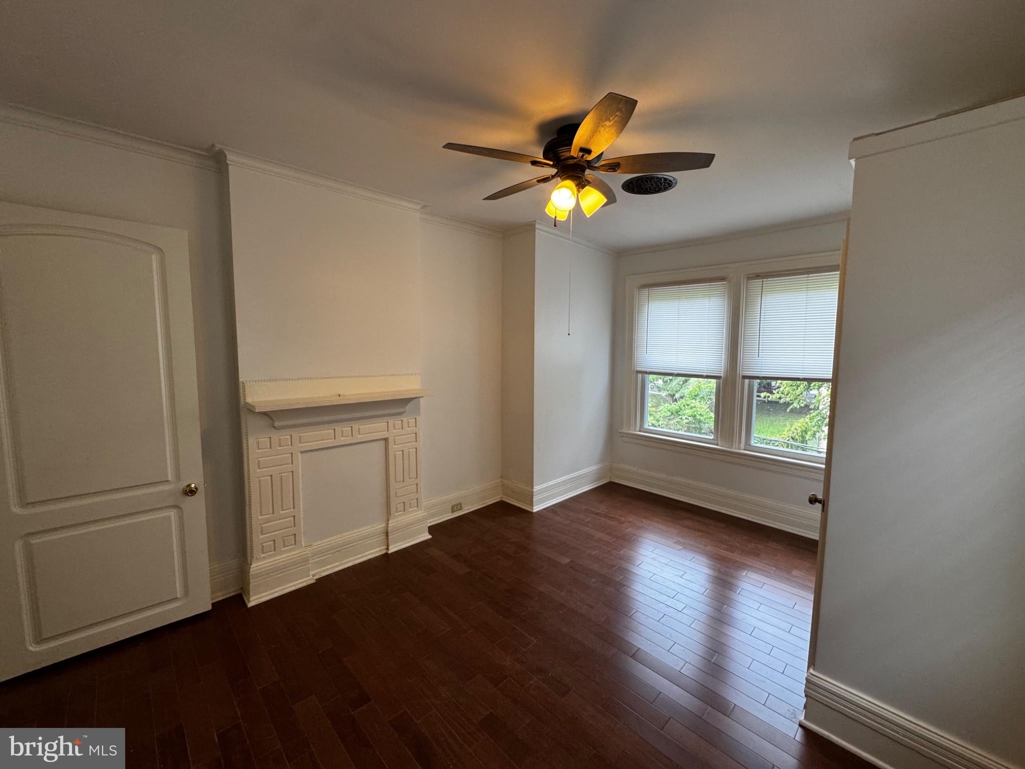 2140 N VAN PELT