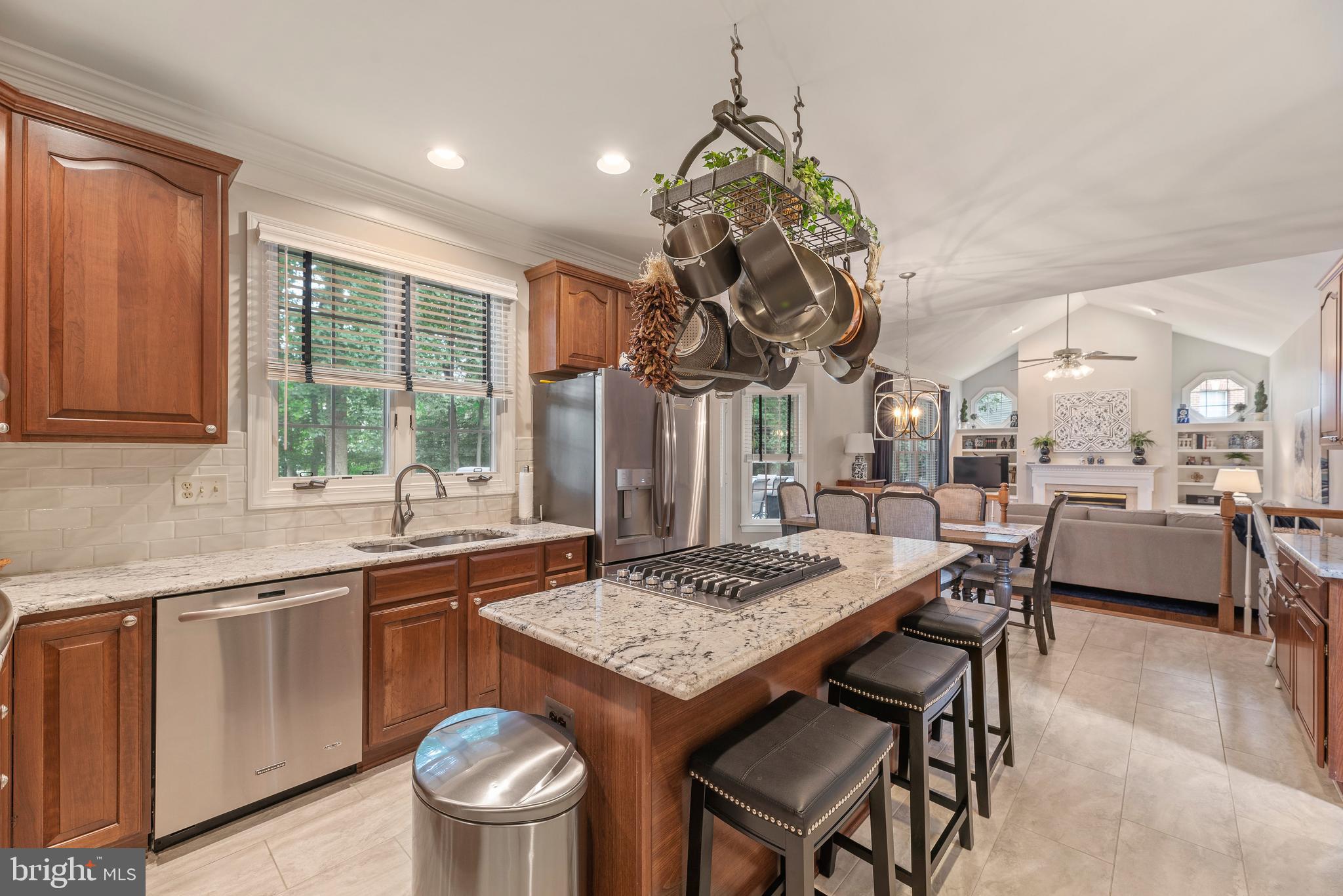 GOLD MINE CROSSING - Residential