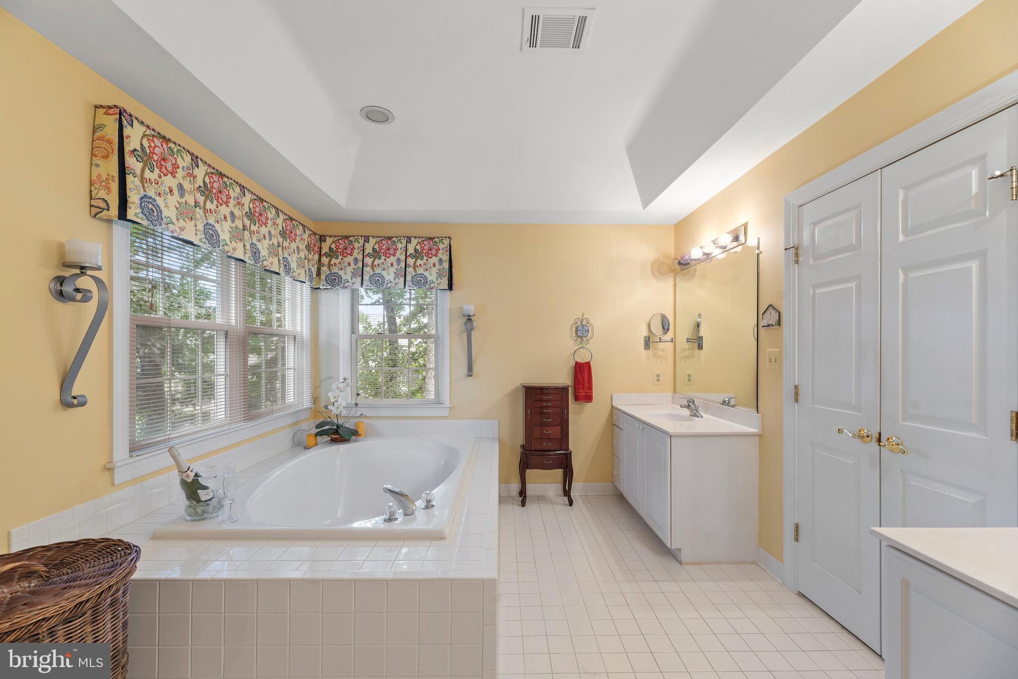 GOLD MINE CROSSING - Residential