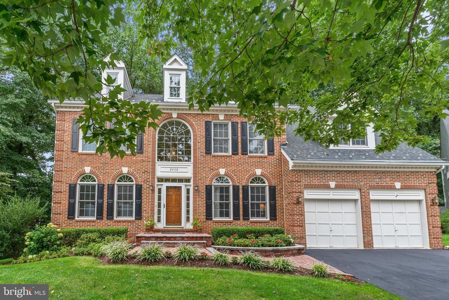 Absolutely stunning and beautifully updated and maintained home in very popular Gold Mine Crossing.  Perfectly situated at the end of a quiet cul-de-sac with a peaceful, private, tree-lined yard.  Gleaming hardwoods grace most of the main level. Enjoy working from home in the perfectly sized, sun-filled office. Soaring windows let in lots of natural light. You'll enjoy entertaining in the recently updated gourmet kitchen featuring newer appliances, convection/microwave, sleek granite Island w/enclume. Keep an eye on your student at the built-in desk. Sunken family room with dramatic ceilings, built-ins and cozy gas fireplace will host many Movie Nights! The Romantic Owner's Suite features wonderful soaking tub, separate shower, double vanities, and water closet. The three other bedrooms are spacious and full of natural light and tree-top views. The Rec Room will host many parties with almost-finished 5th bedroom with Full Bath. Tons of Storage. Enjoy your laundry room either on the main level or, as used now, on the lower level, allowing for more pantry  space off the kitchen. Your choice! You'll LOVE this one!