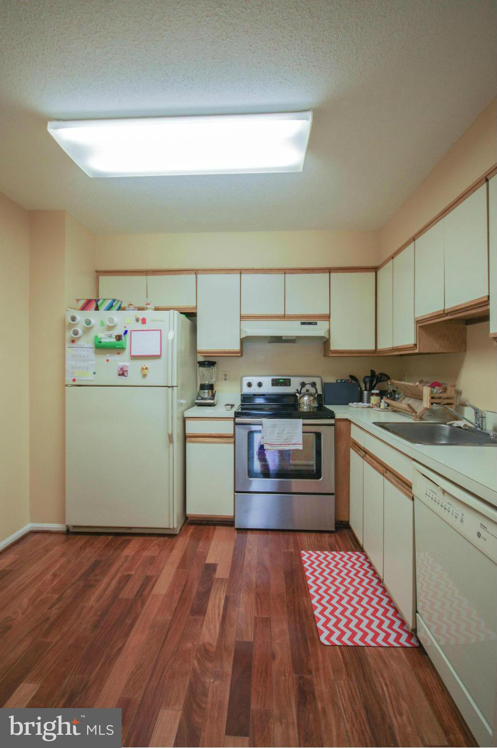 ASTORIA - Residential Lease