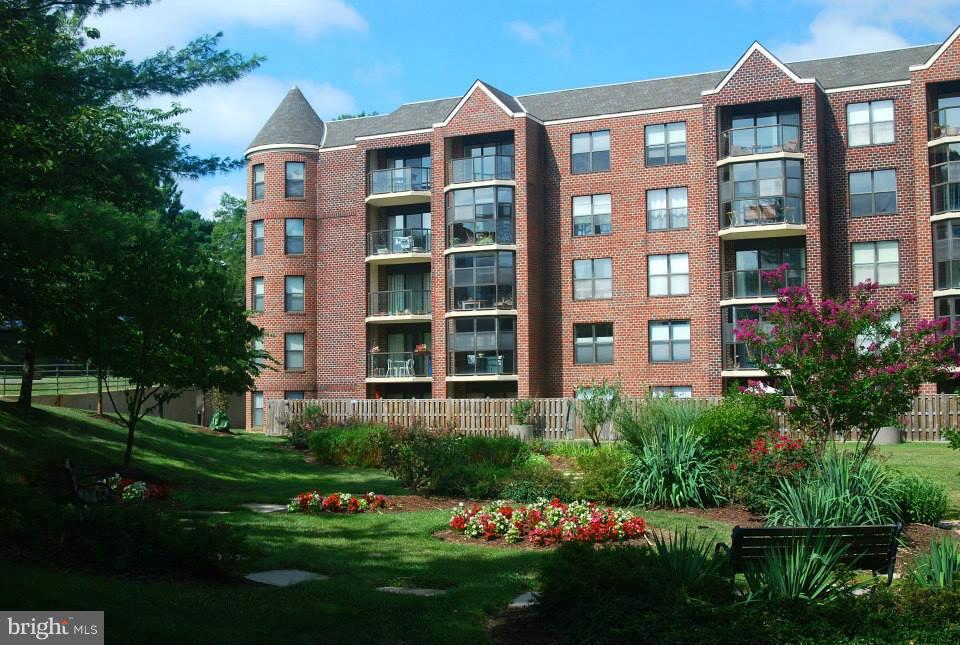 ASTORIA - Residential Lease