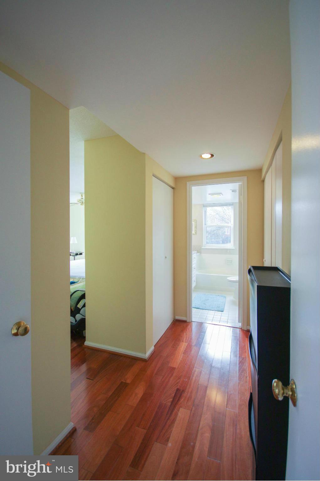 ASTORIA - Residential Lease