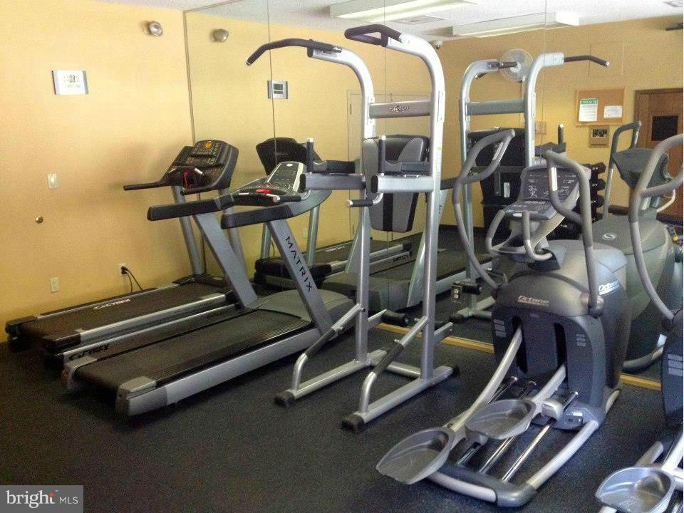 ASTORIA - Residential Lease