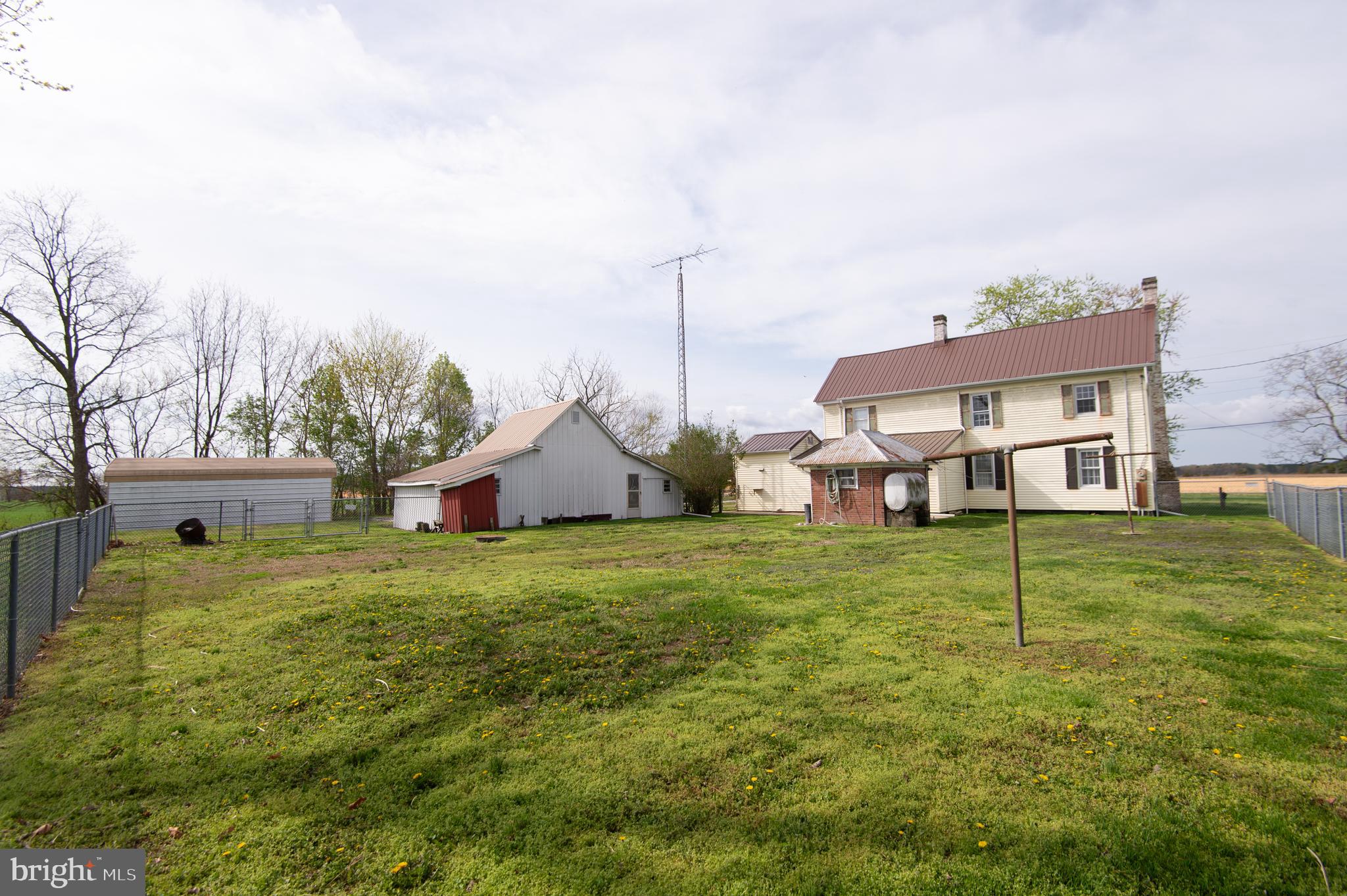 4657 GOLDEN HILL ROAD
