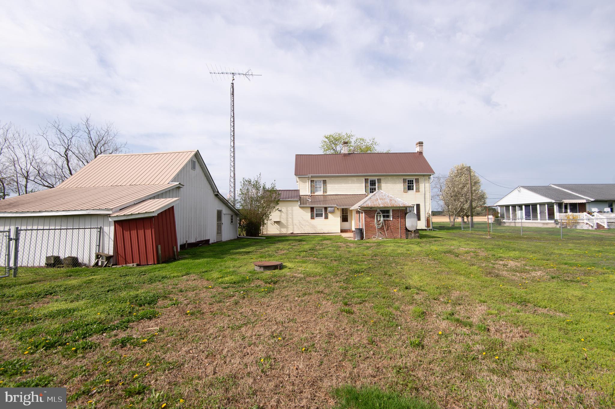 4657 GOLDEN HILL ROAD