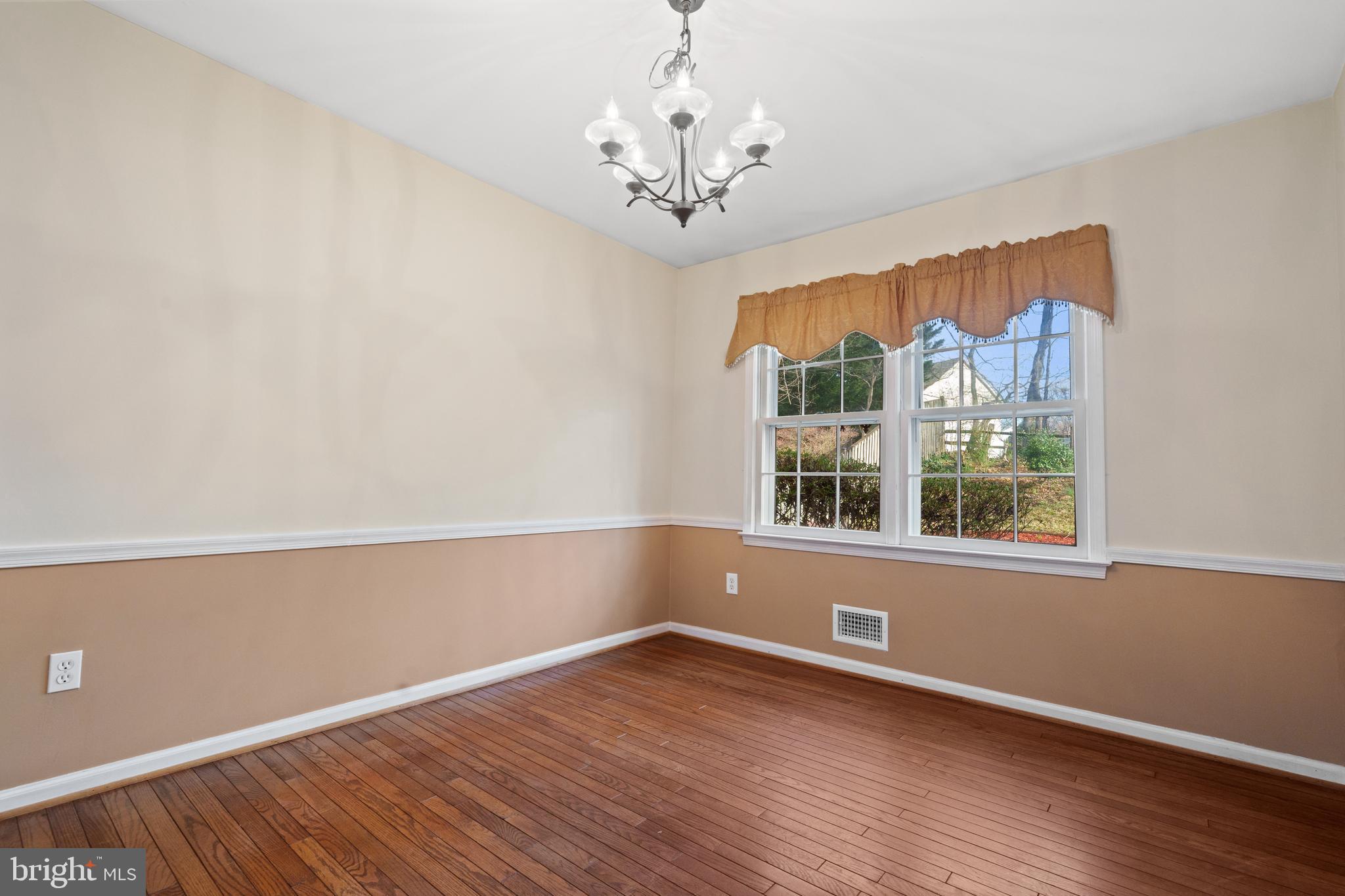 ROLLING VALLEY - Residential