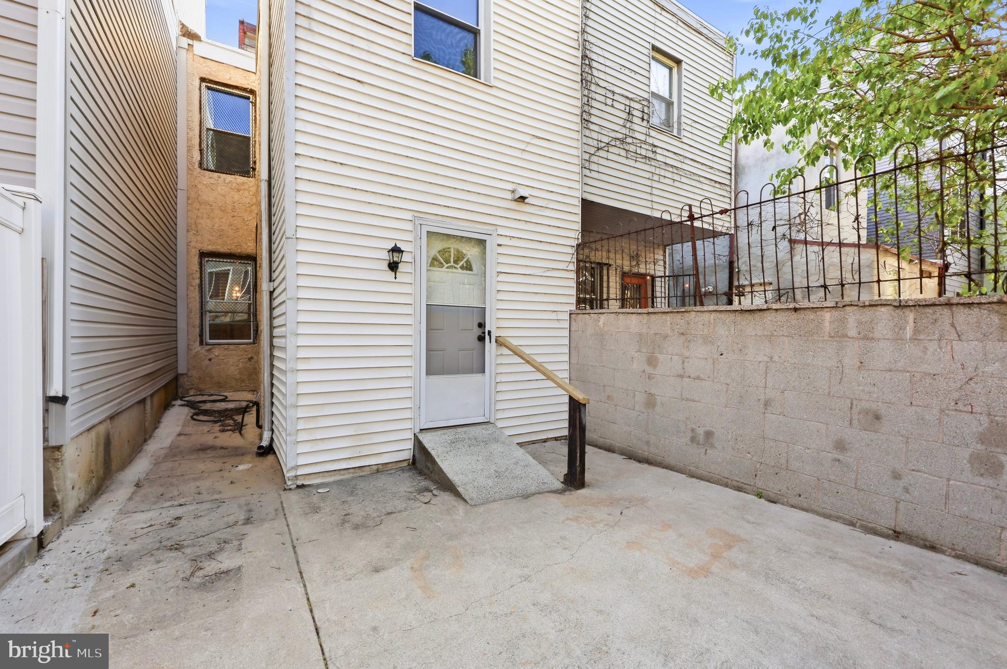 POINT BREEZE - Residential