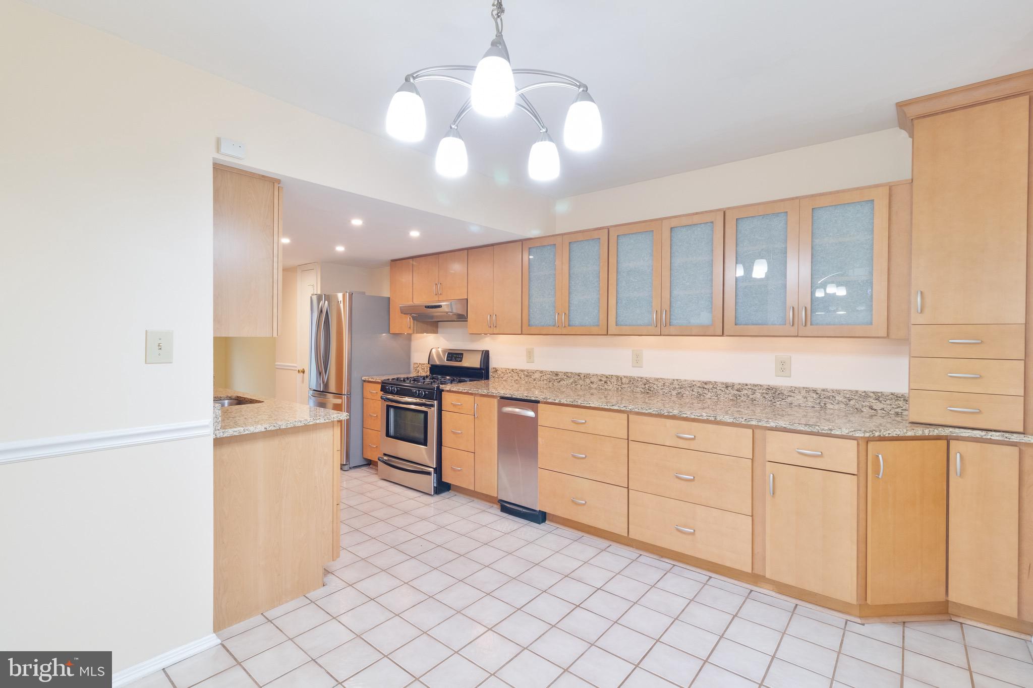 LAKE RIDGE - Residential