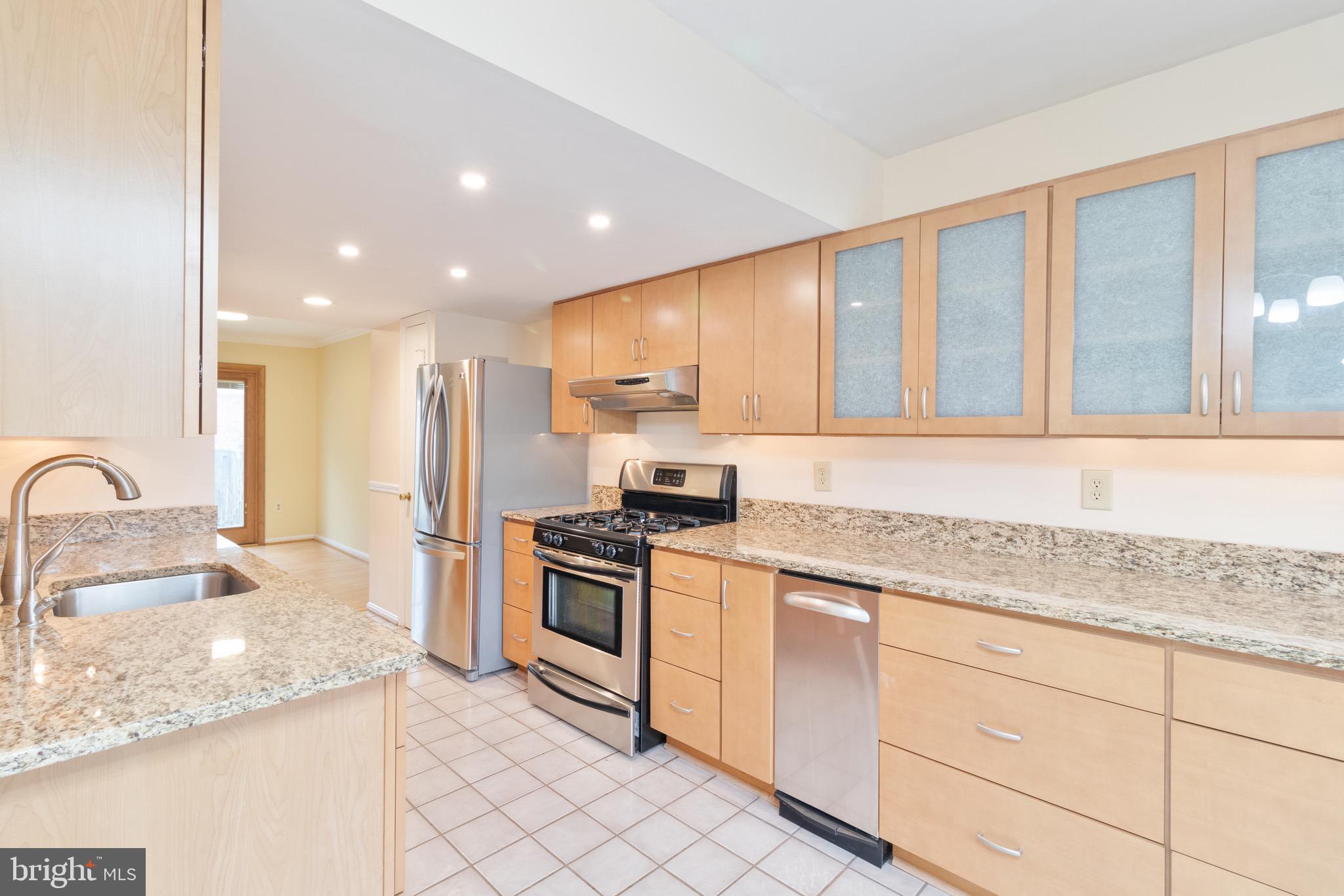 LAKE RIDGE - Residential