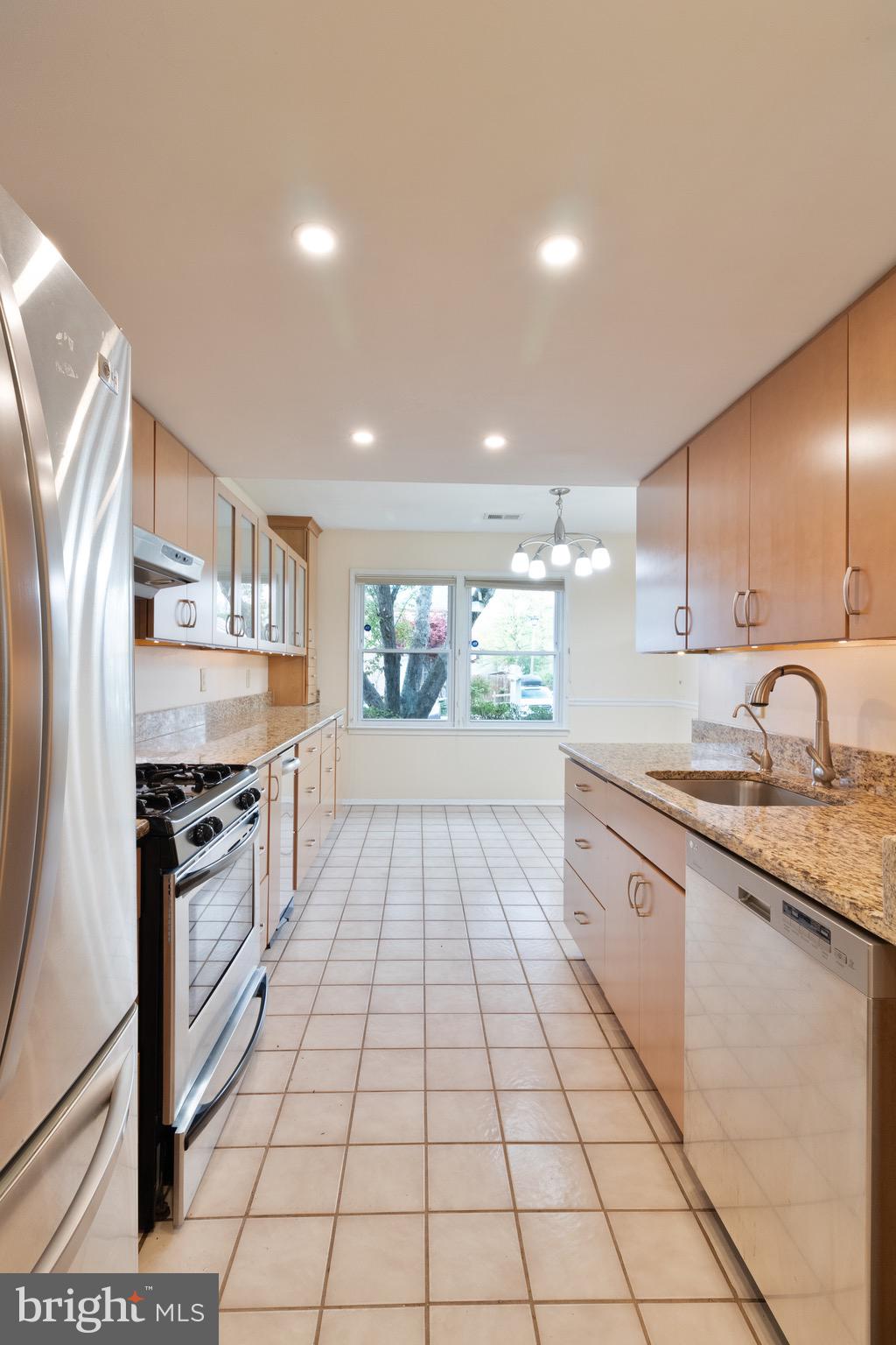 LAKE RIDGE - Residential