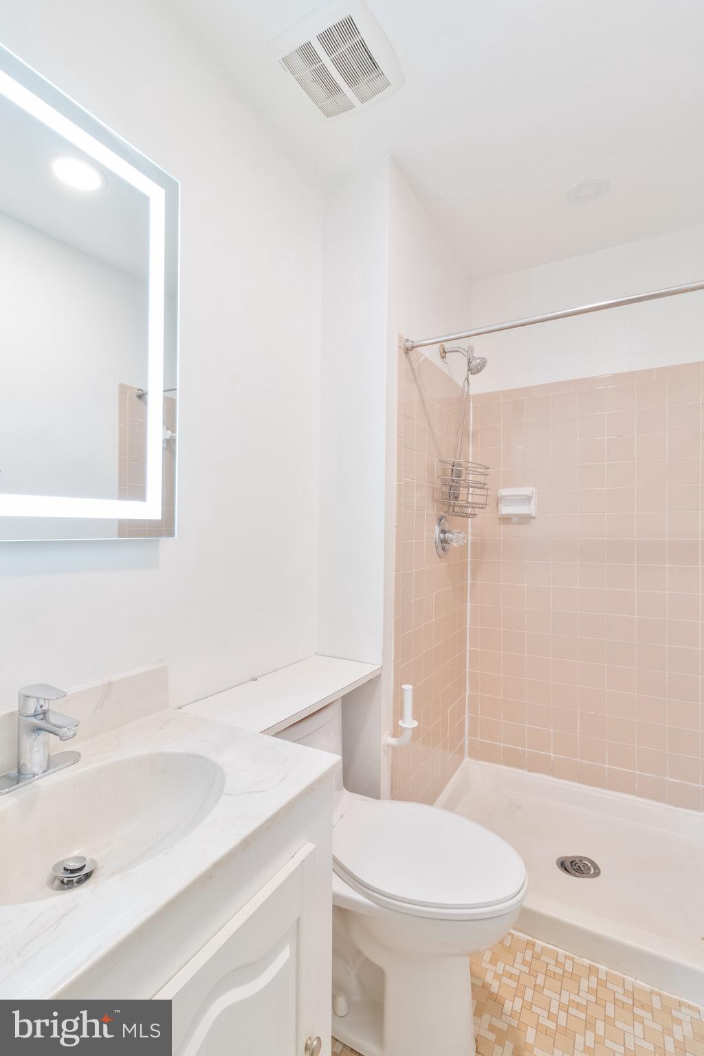 LAKE RIDGE - Residential