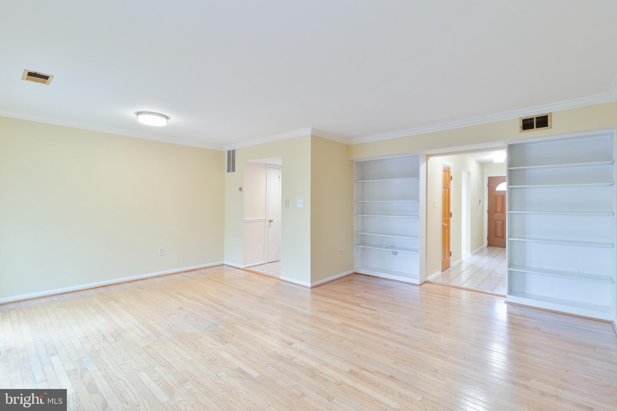 LAKE RIDGE - Residential