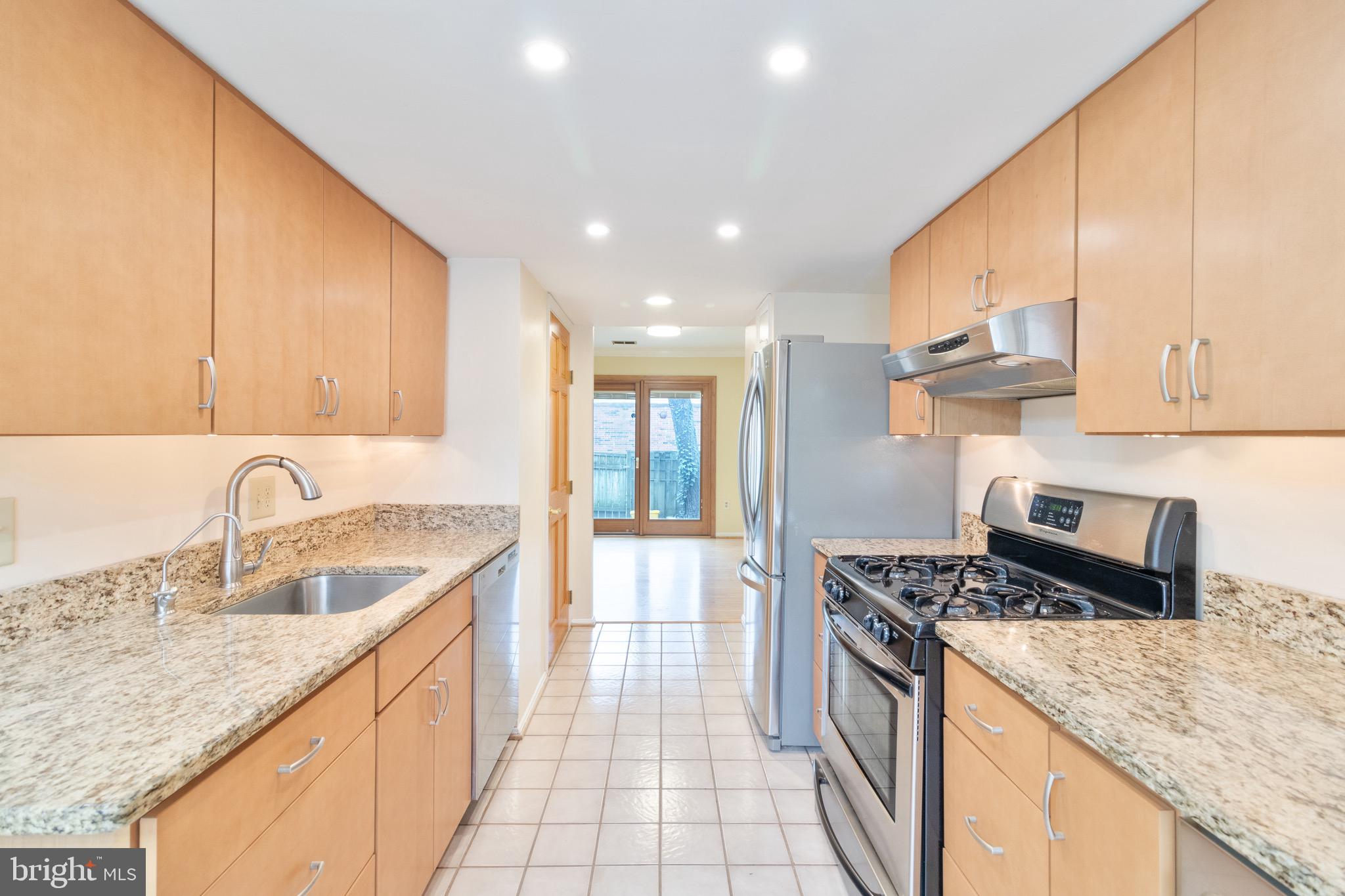 LAKE RIDGE - Residential