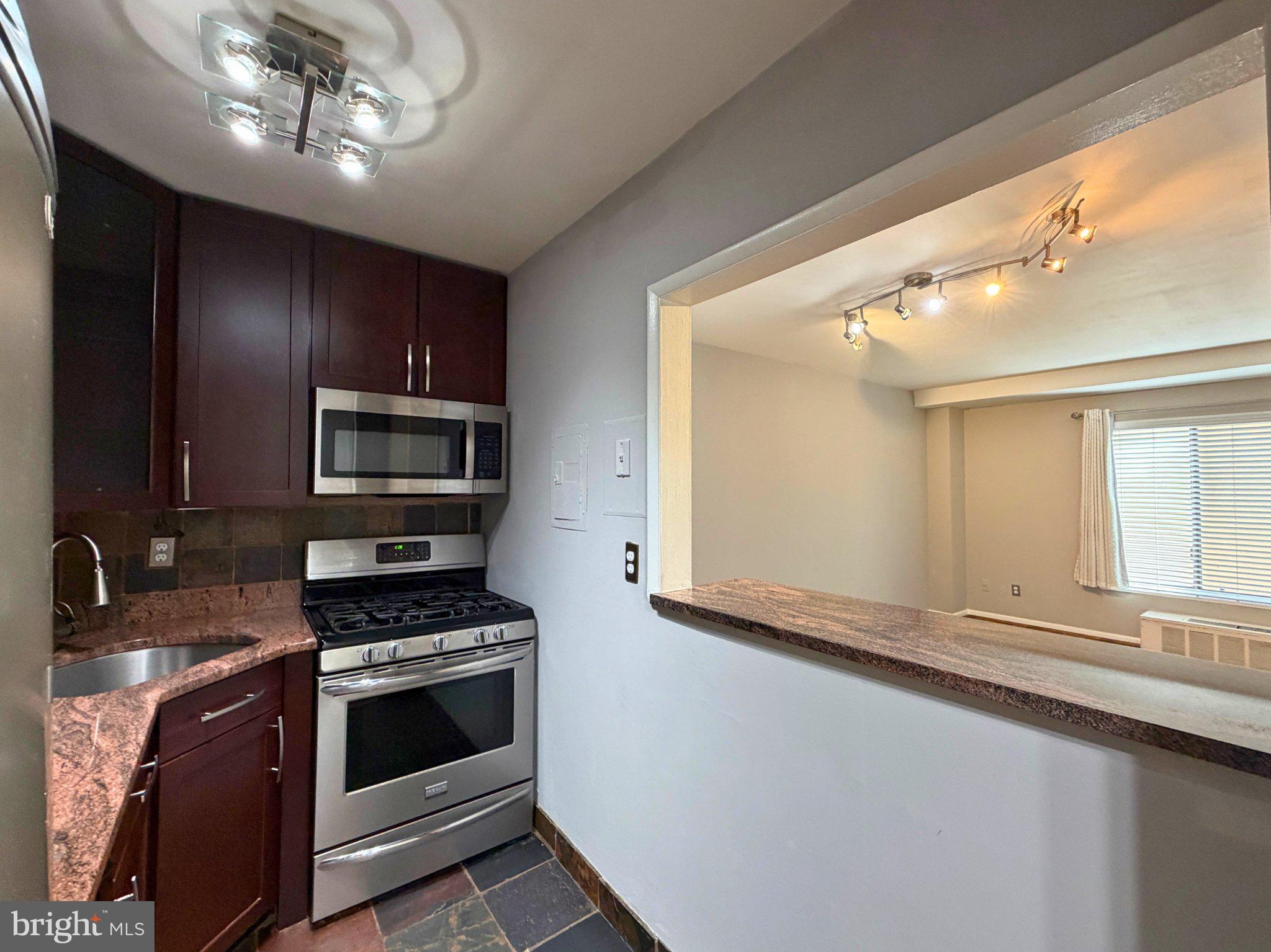 6001 ARLINGTON BOULEVARD 207
