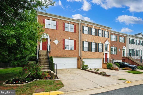 Townhouse For Sale - 7301 Oldham Leeds Way<br/> SPRINGFIELD, VA 22150