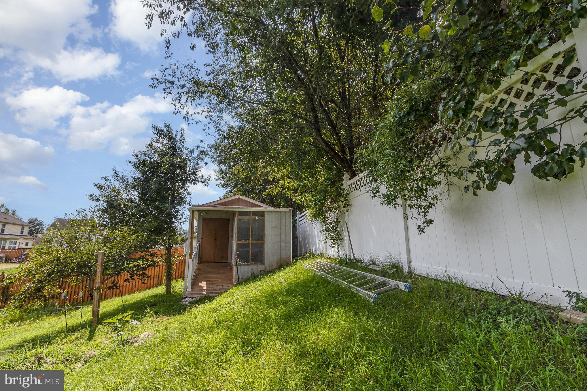 ASHTON VALLEY - Residential