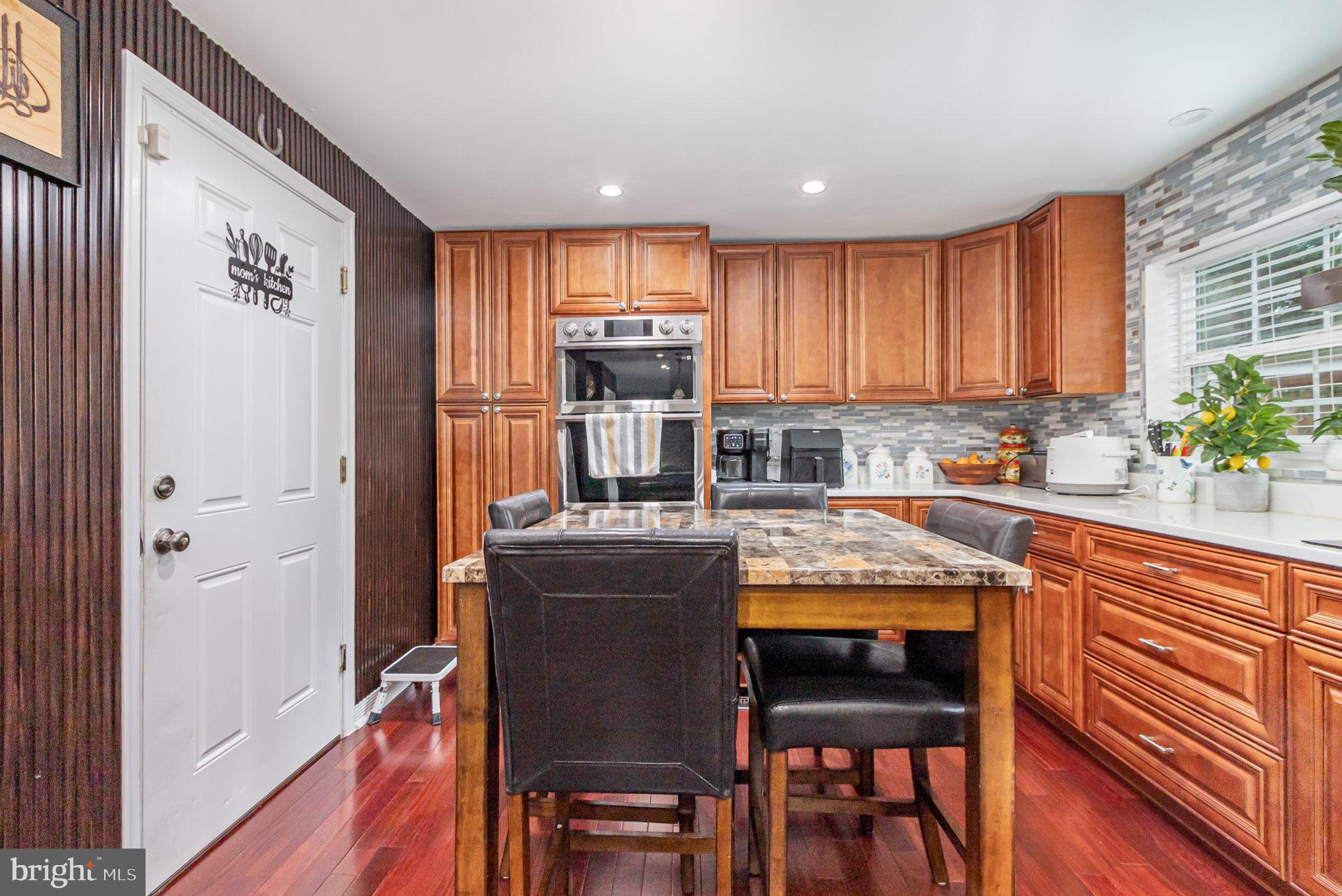 ASHTON VALLEY - Residential