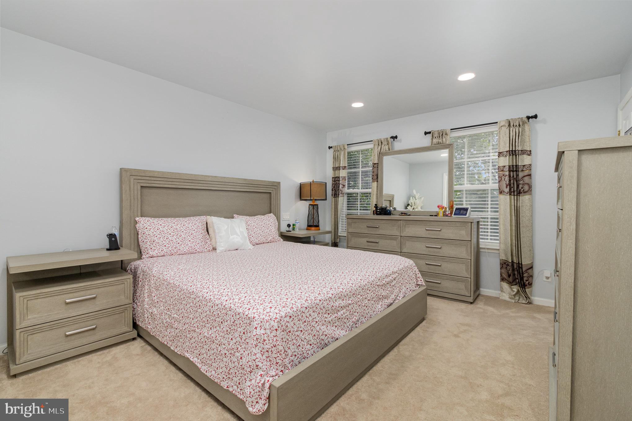 ASHTON VALLEY - Residential