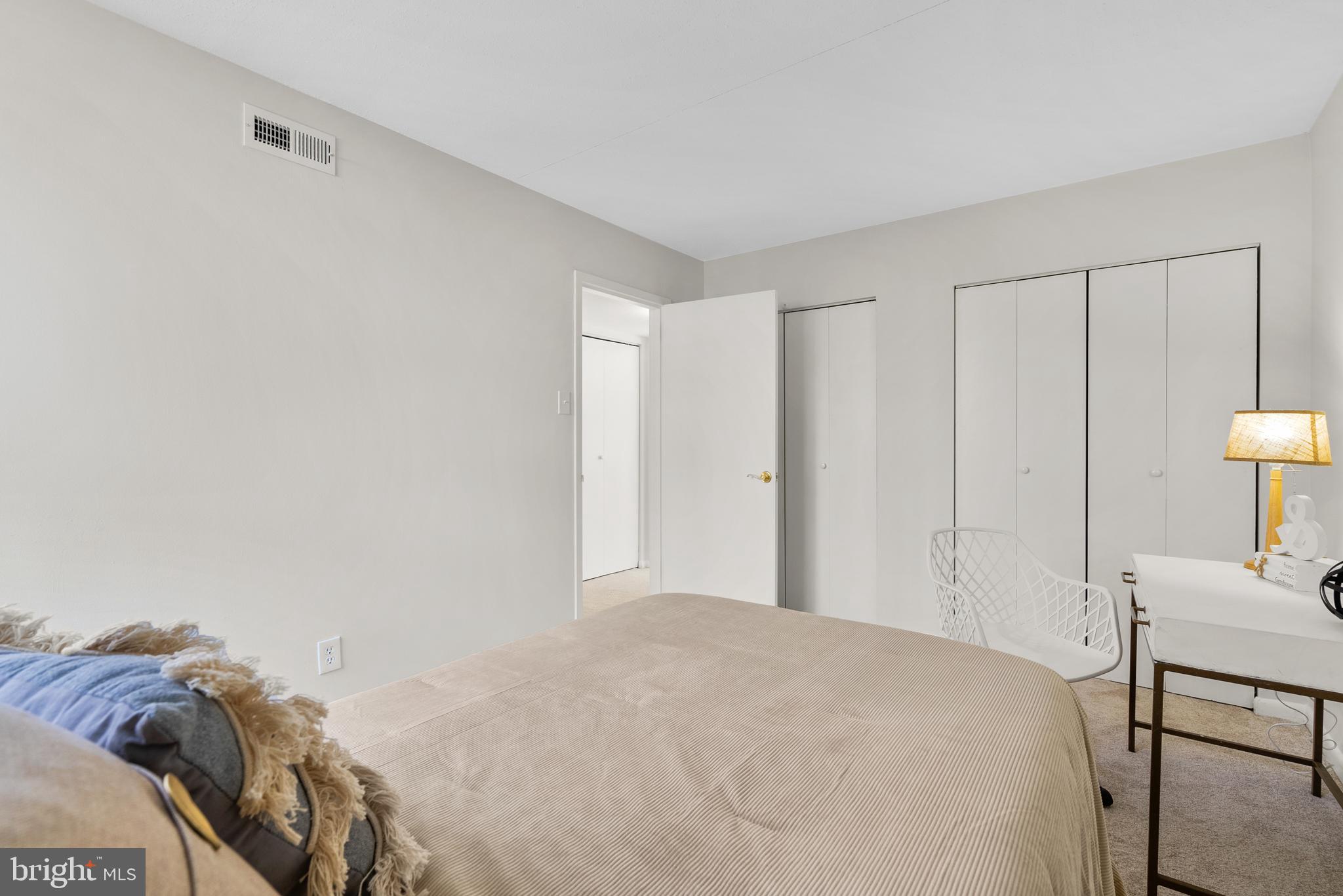 LAKEVIEW - Residential