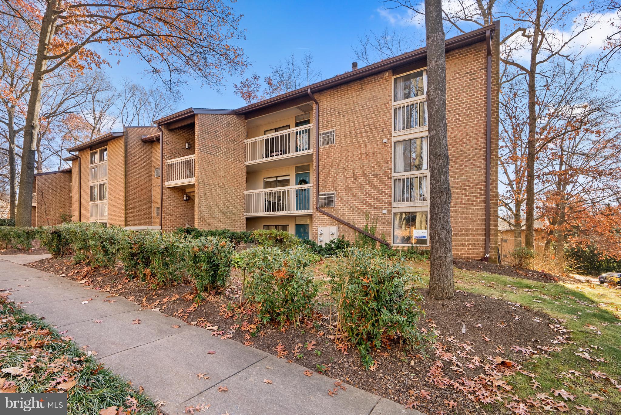 LAKEVIEW - Residential