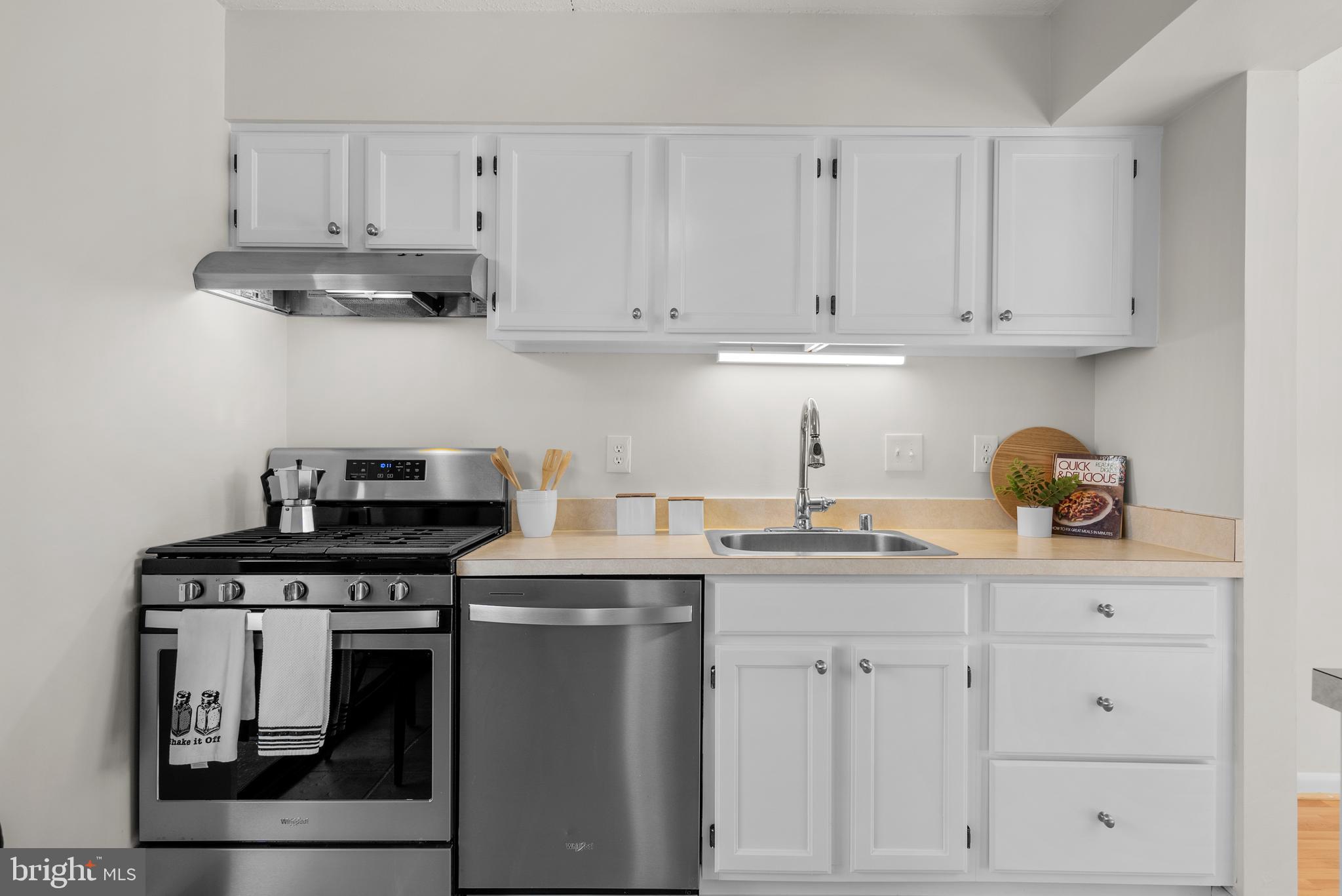 LAKEVIEW - Residential