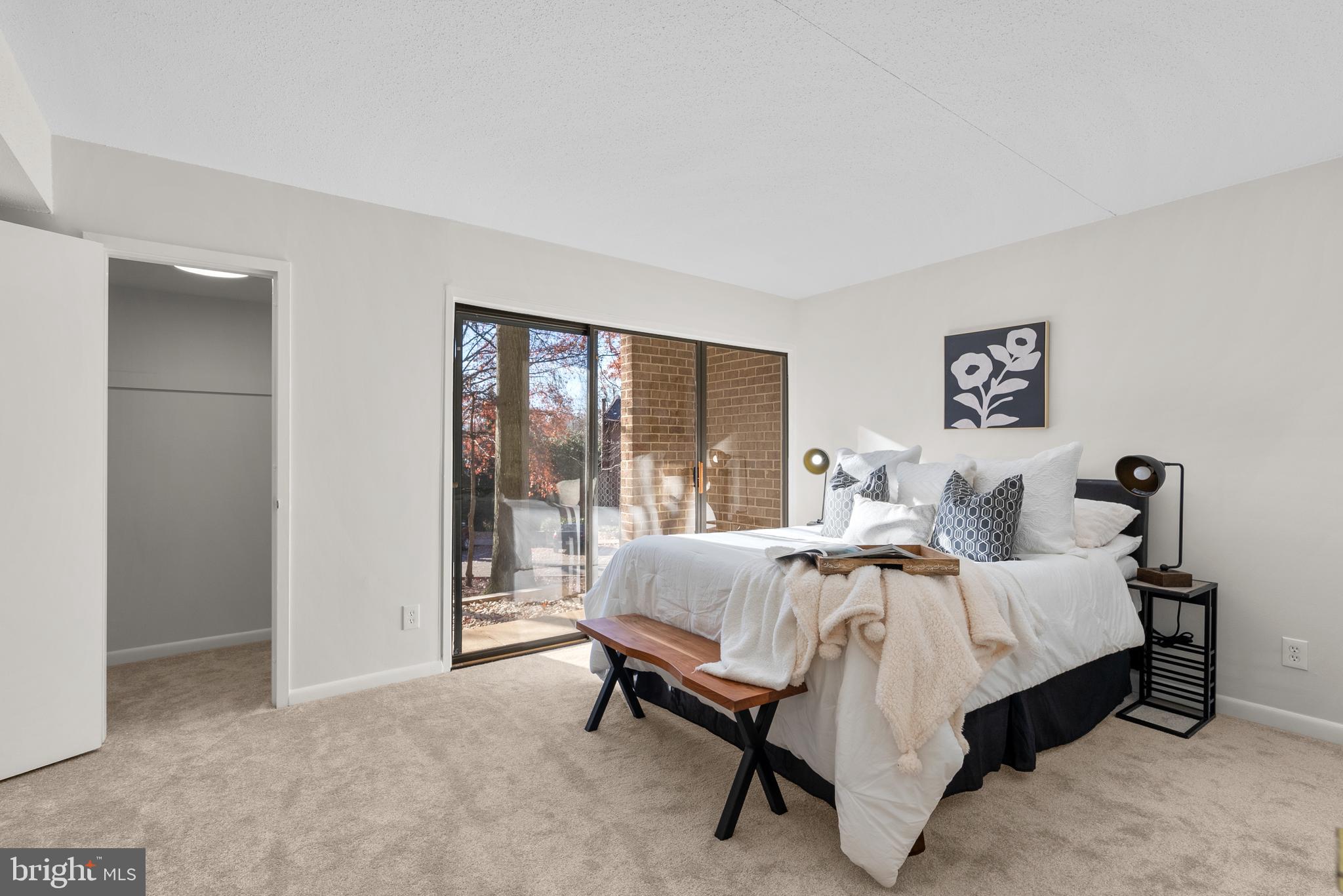 LAKEVIEW - Residential