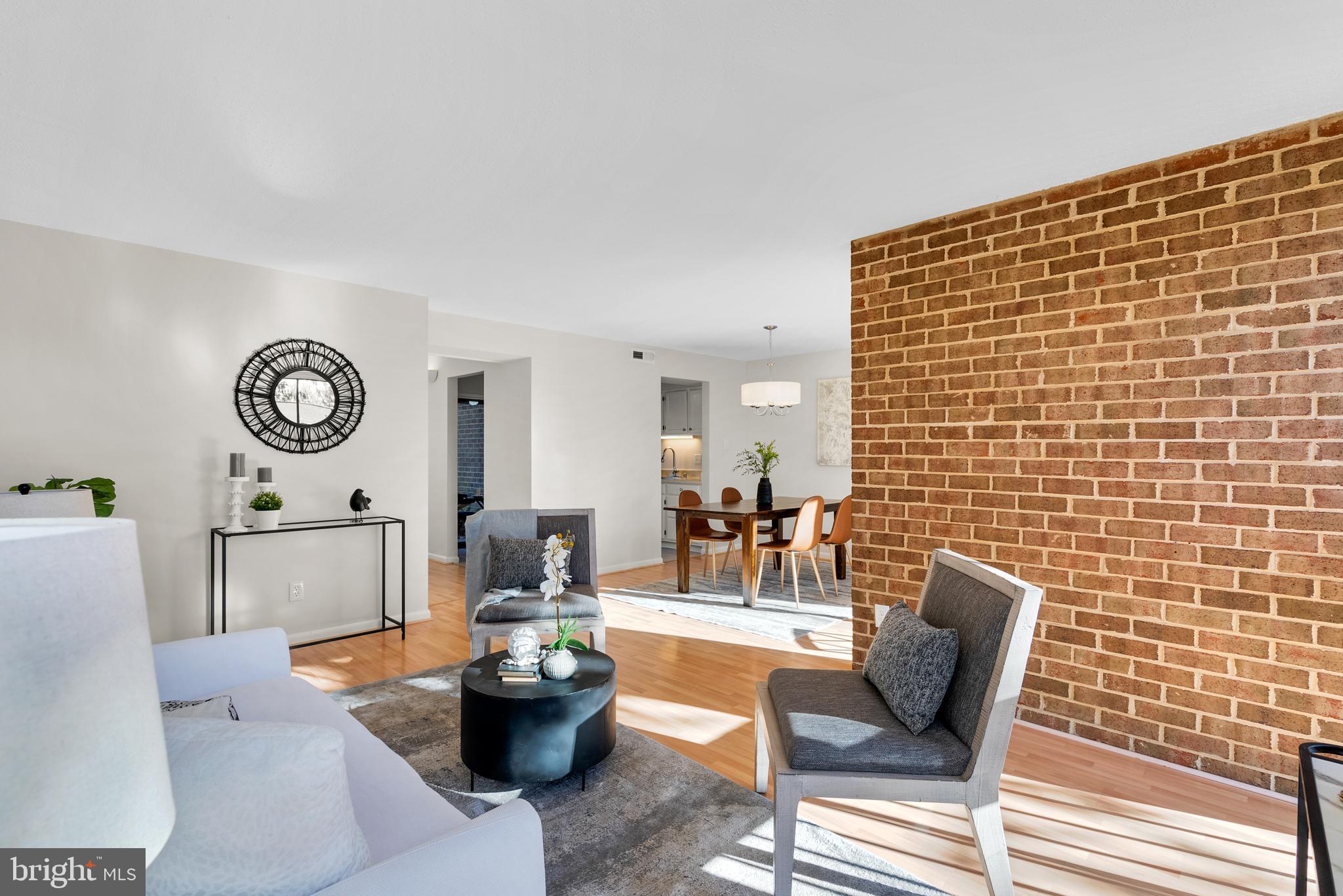 LAKEVIEW - Residential