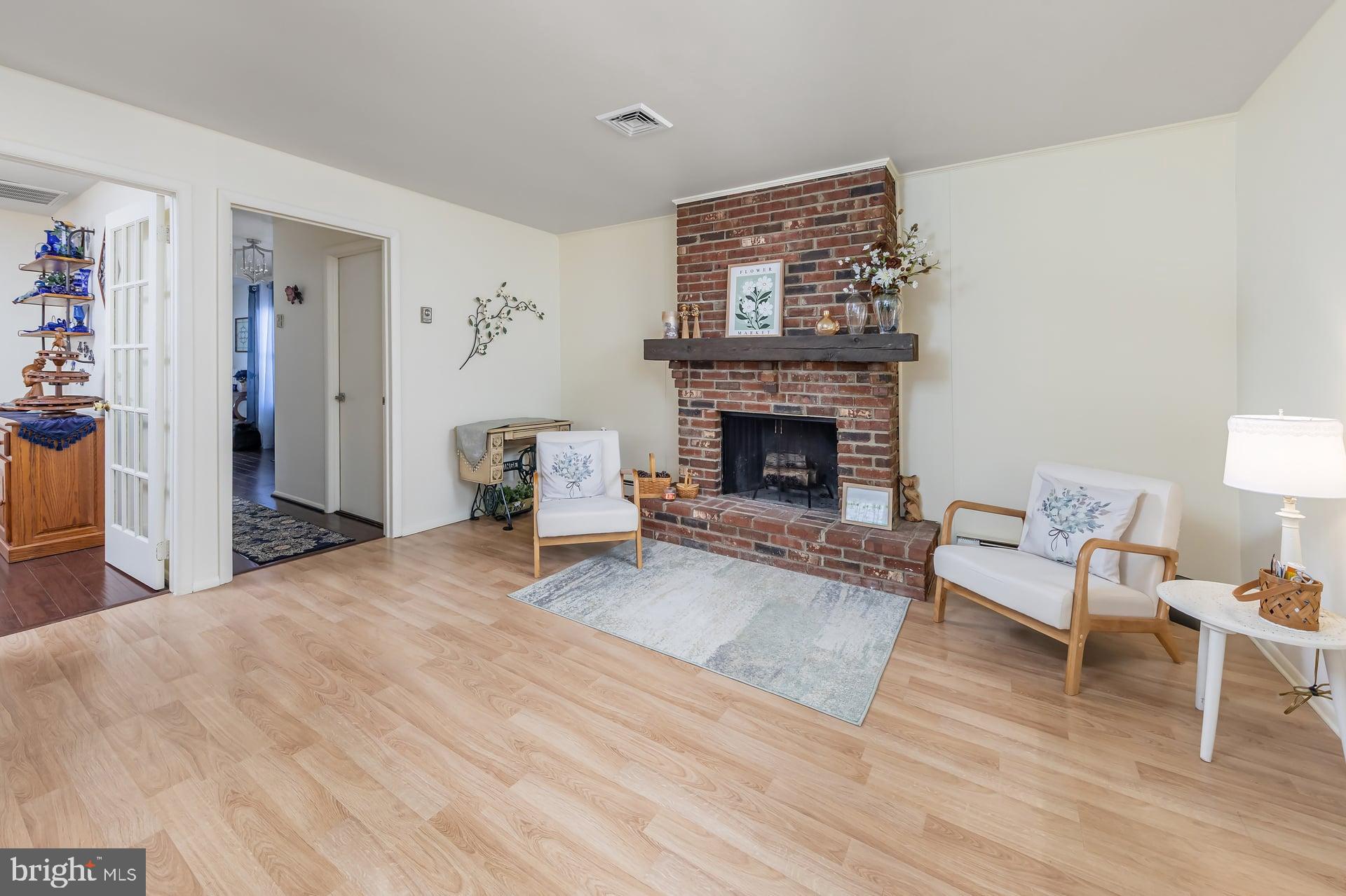 LEISURETOWNE - Residential