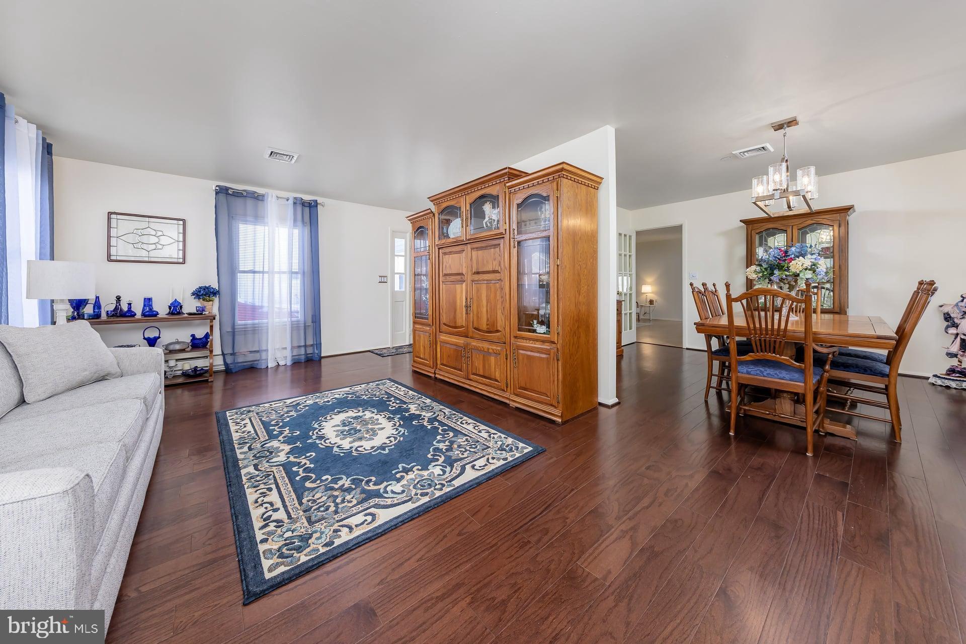 LEISURETOWNE - Residential