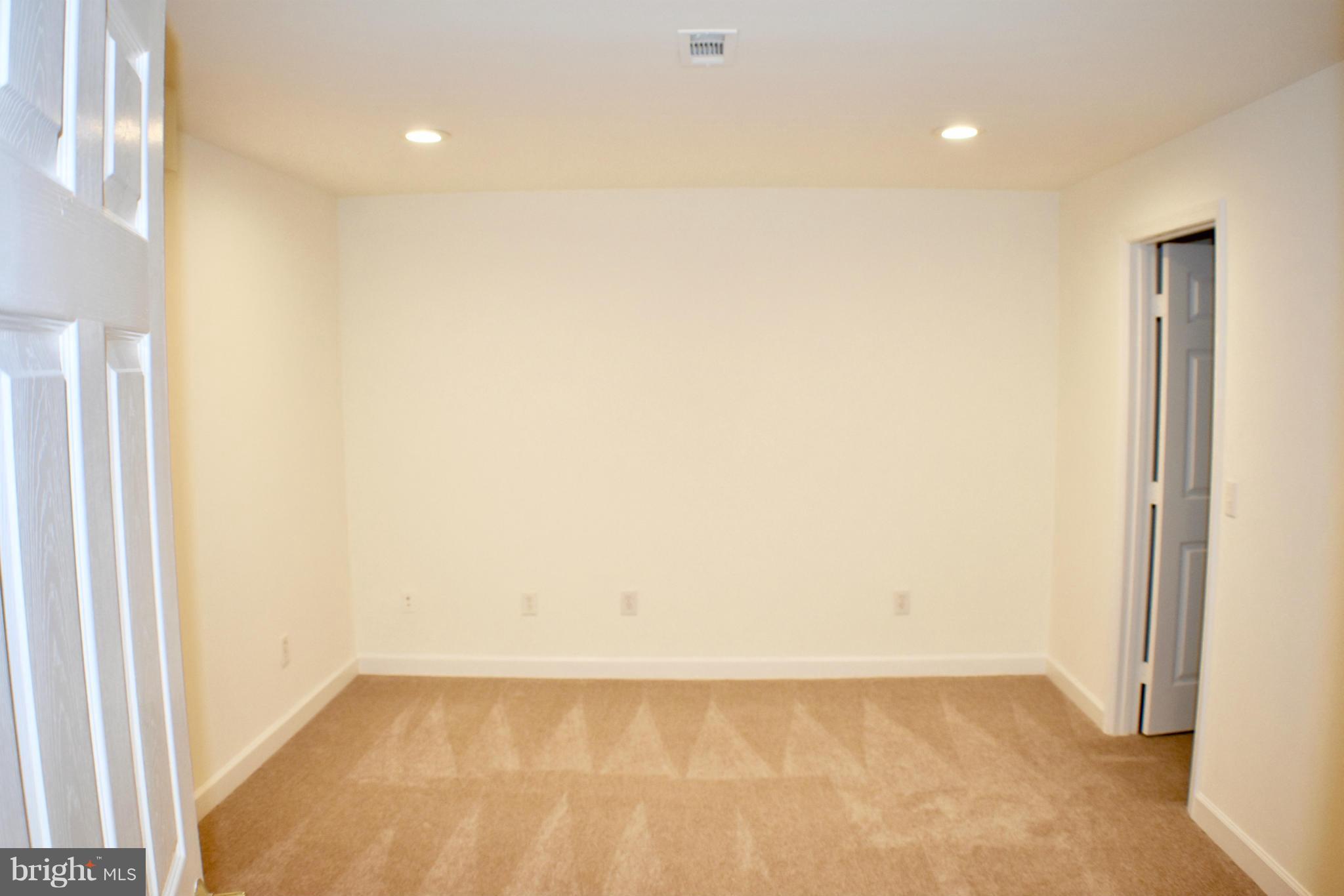 CEDAR RUN ESTS - Residential Lease