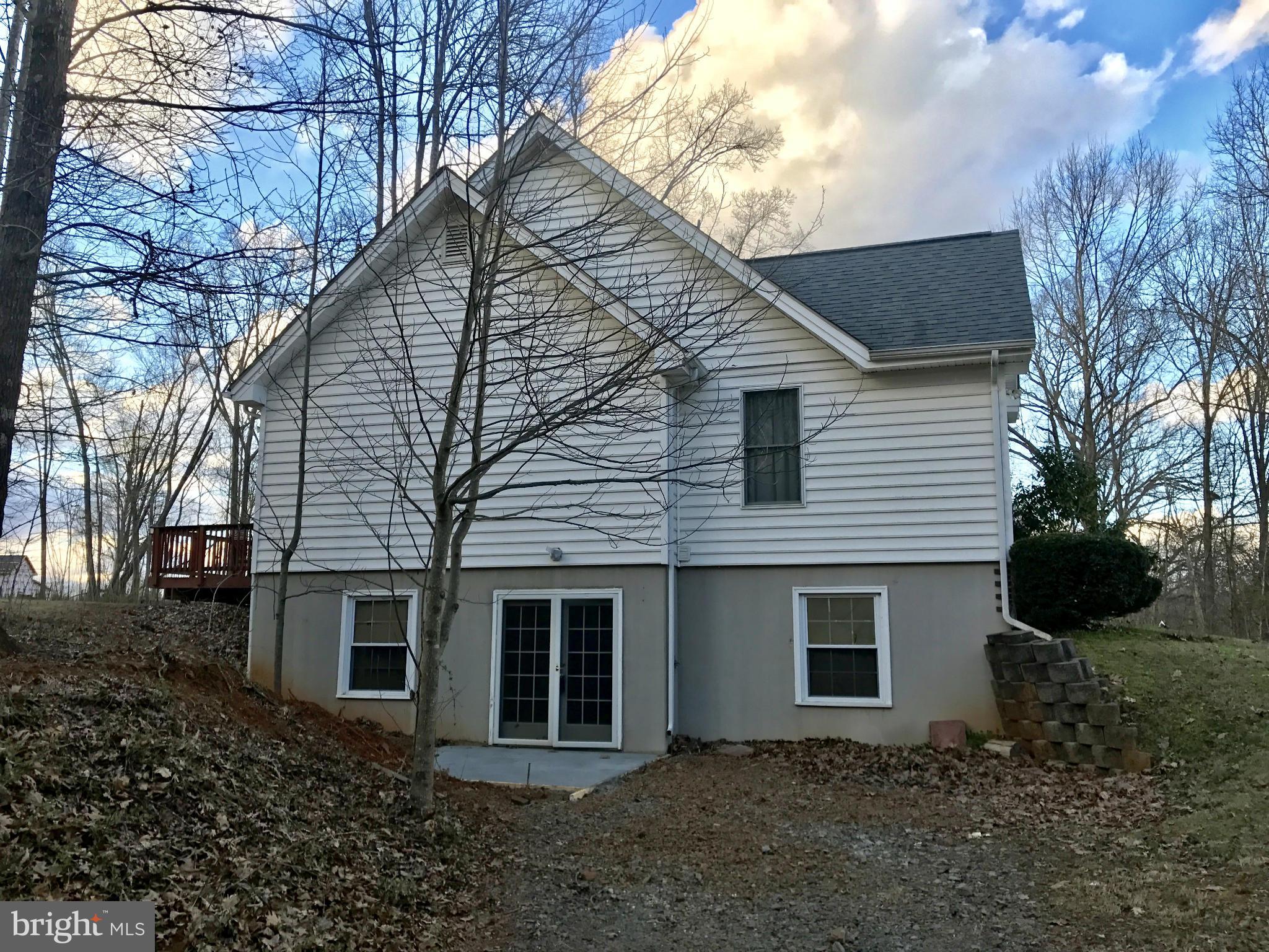 CEDAR RUN ESTS - Residential Lease