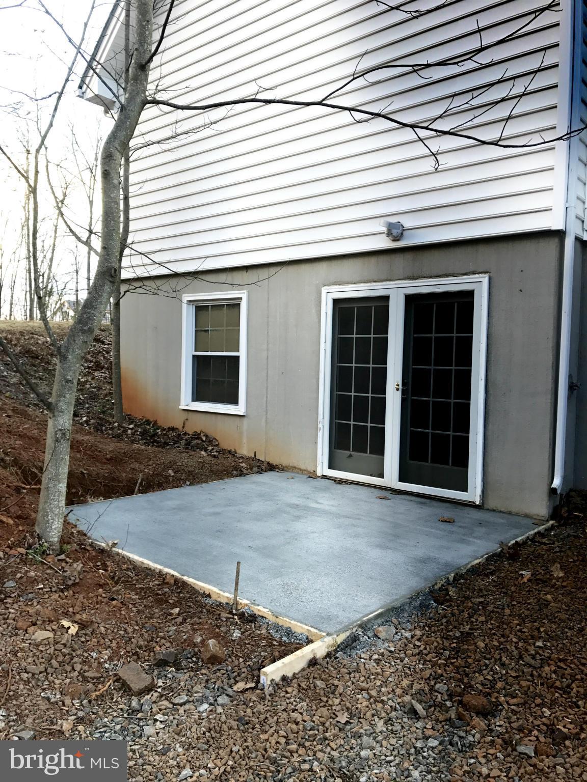 CEDAR RUN ESTS - Residential Lease