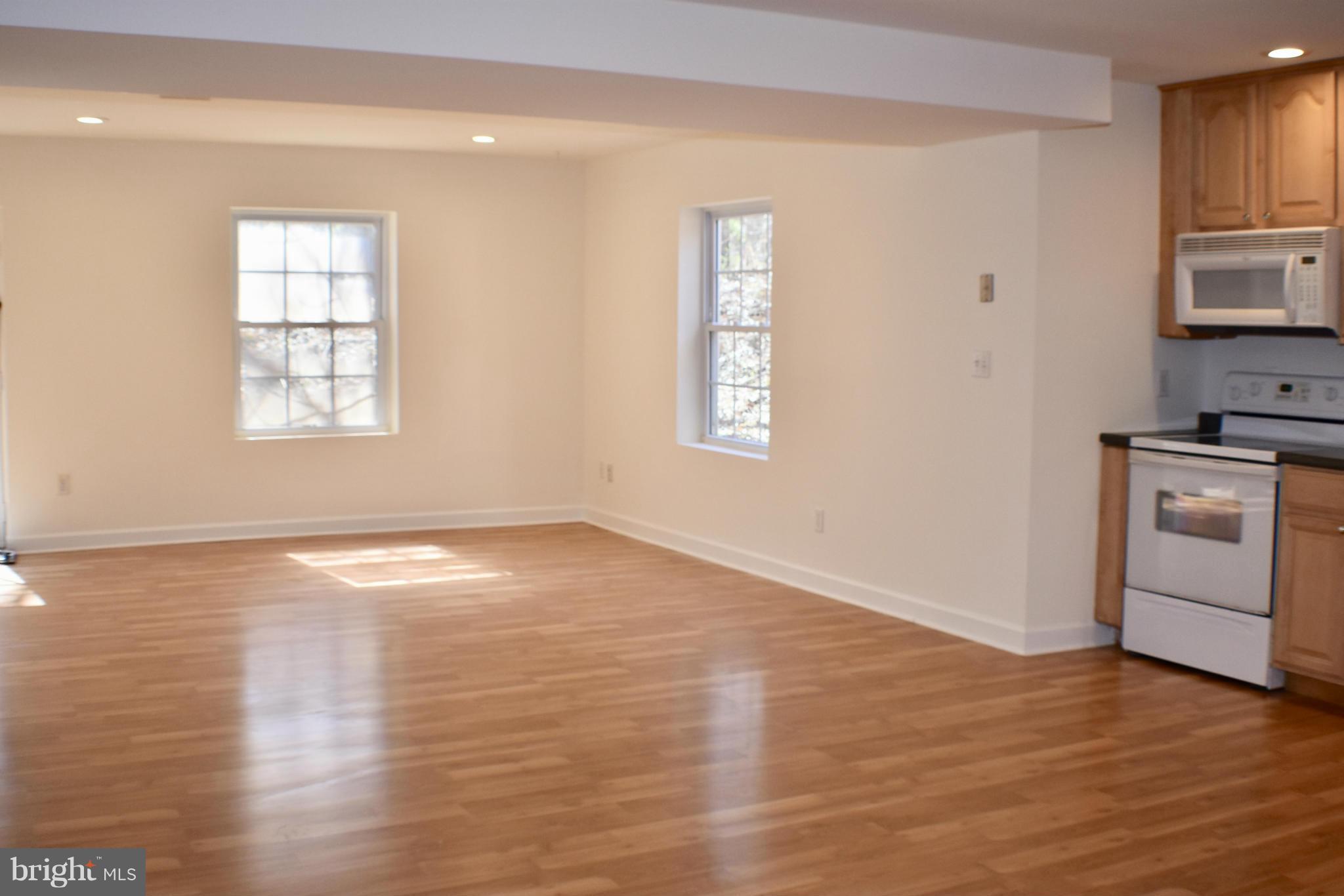 CEDAR RUN ESTS - Residential Lease
