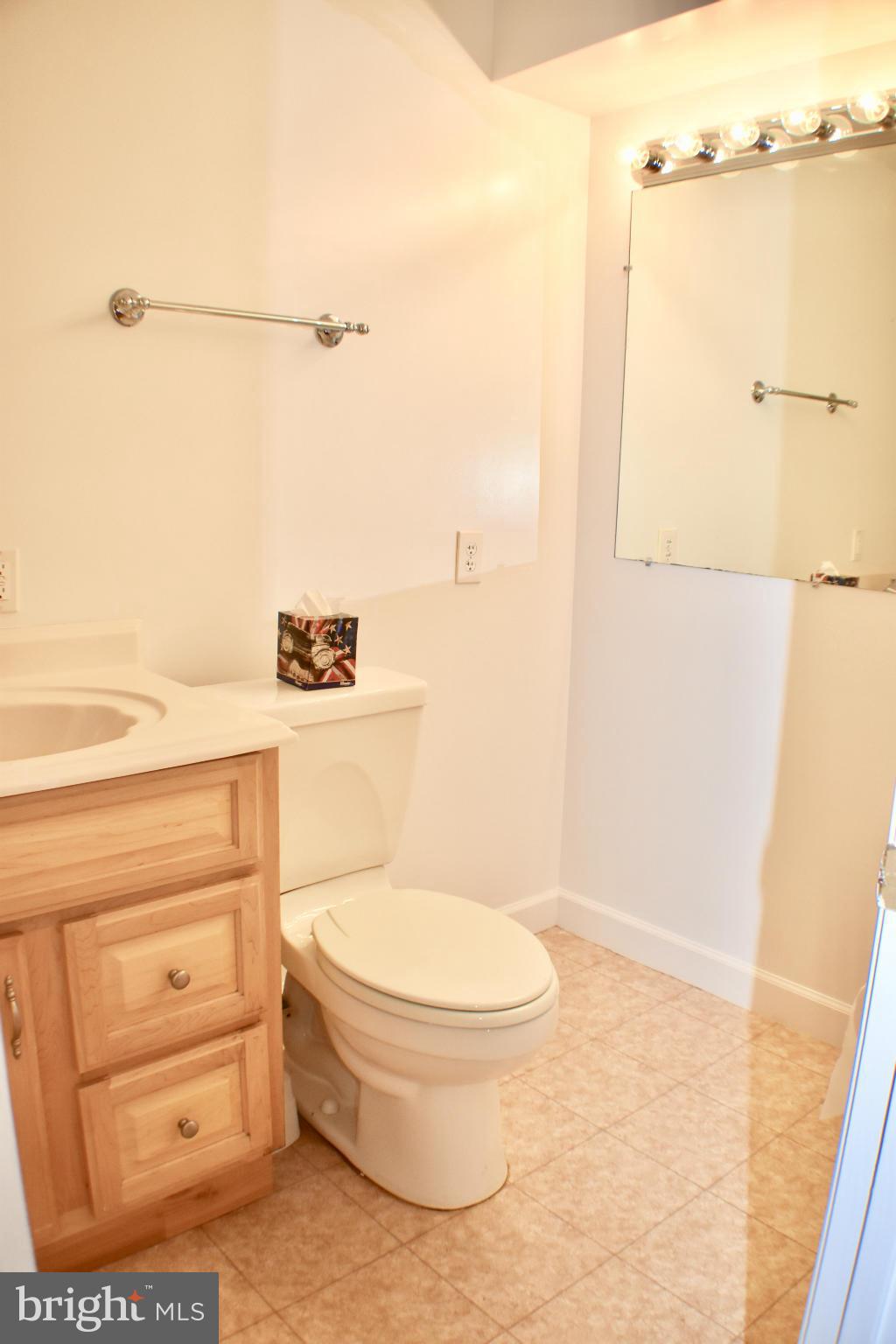 CEDAR RUN ESTS - Residential Lease