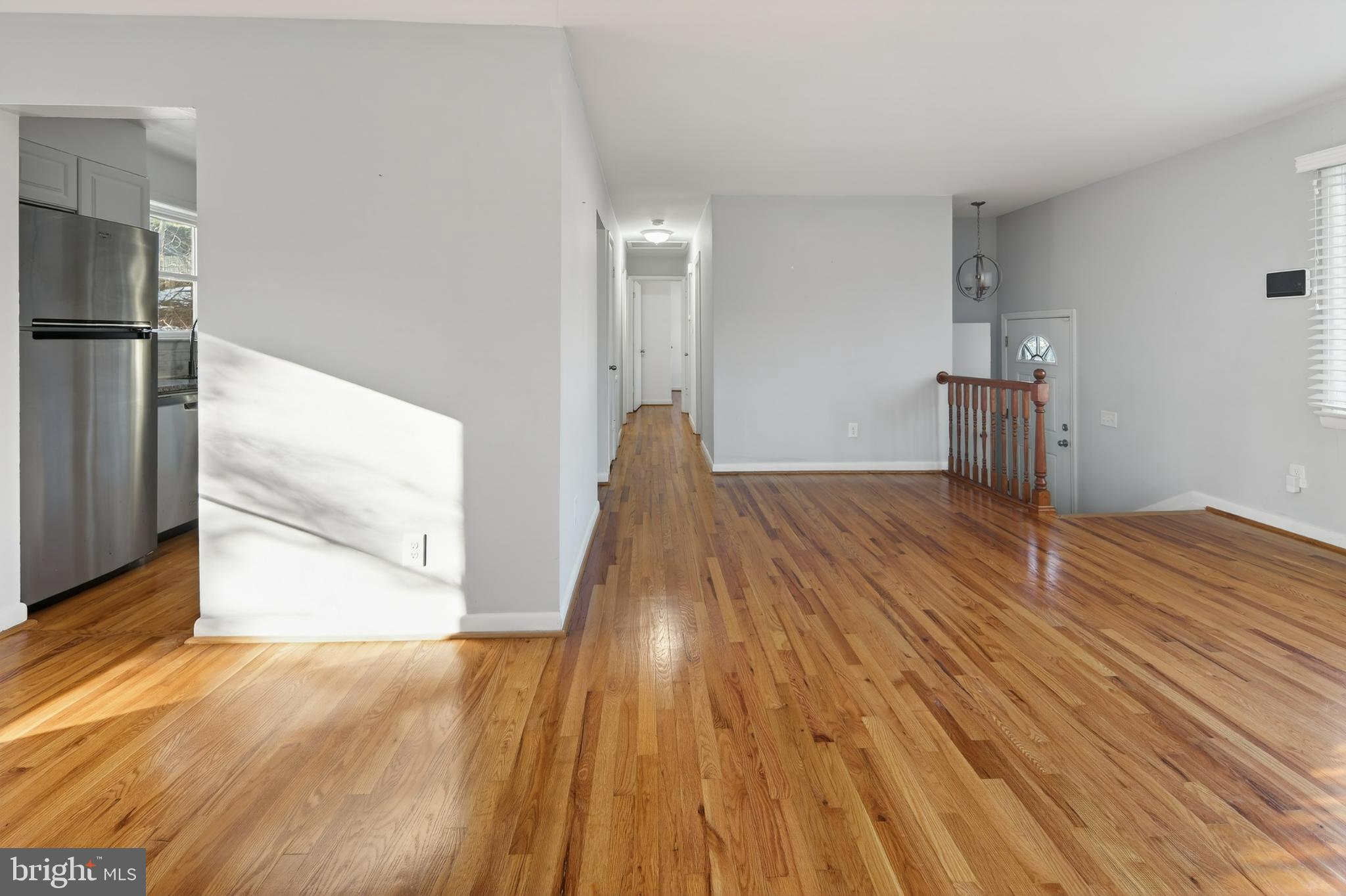 LINDA KNOLLS - Residential