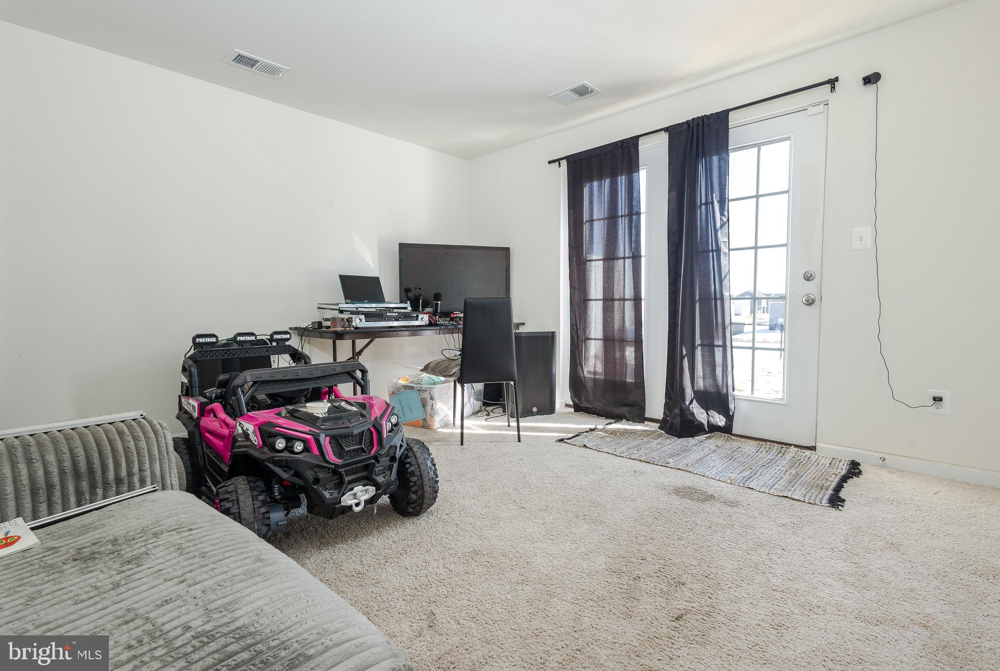 TOWNES AT TATE MANOR - Residential