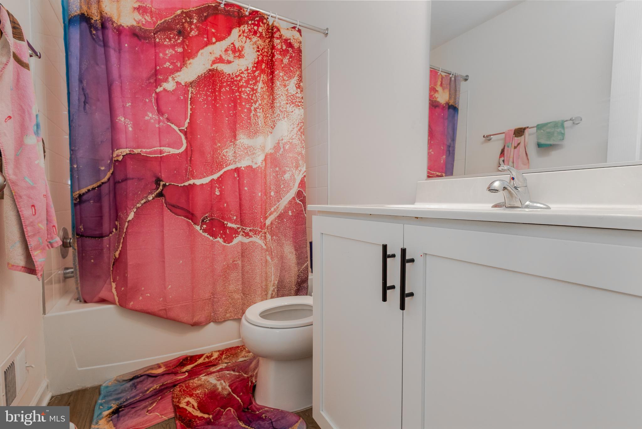 TOWNES AT TATE MANOR - Residential