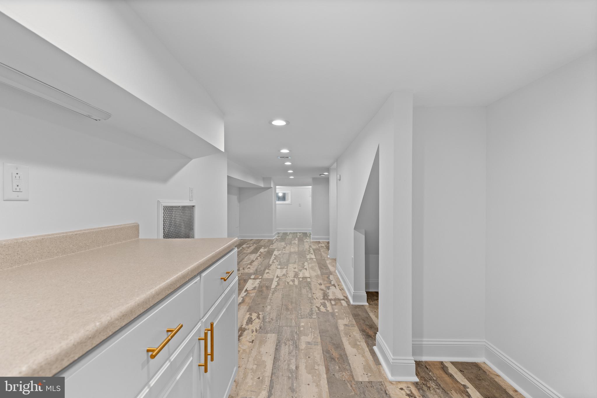 WHITMAN - Residential