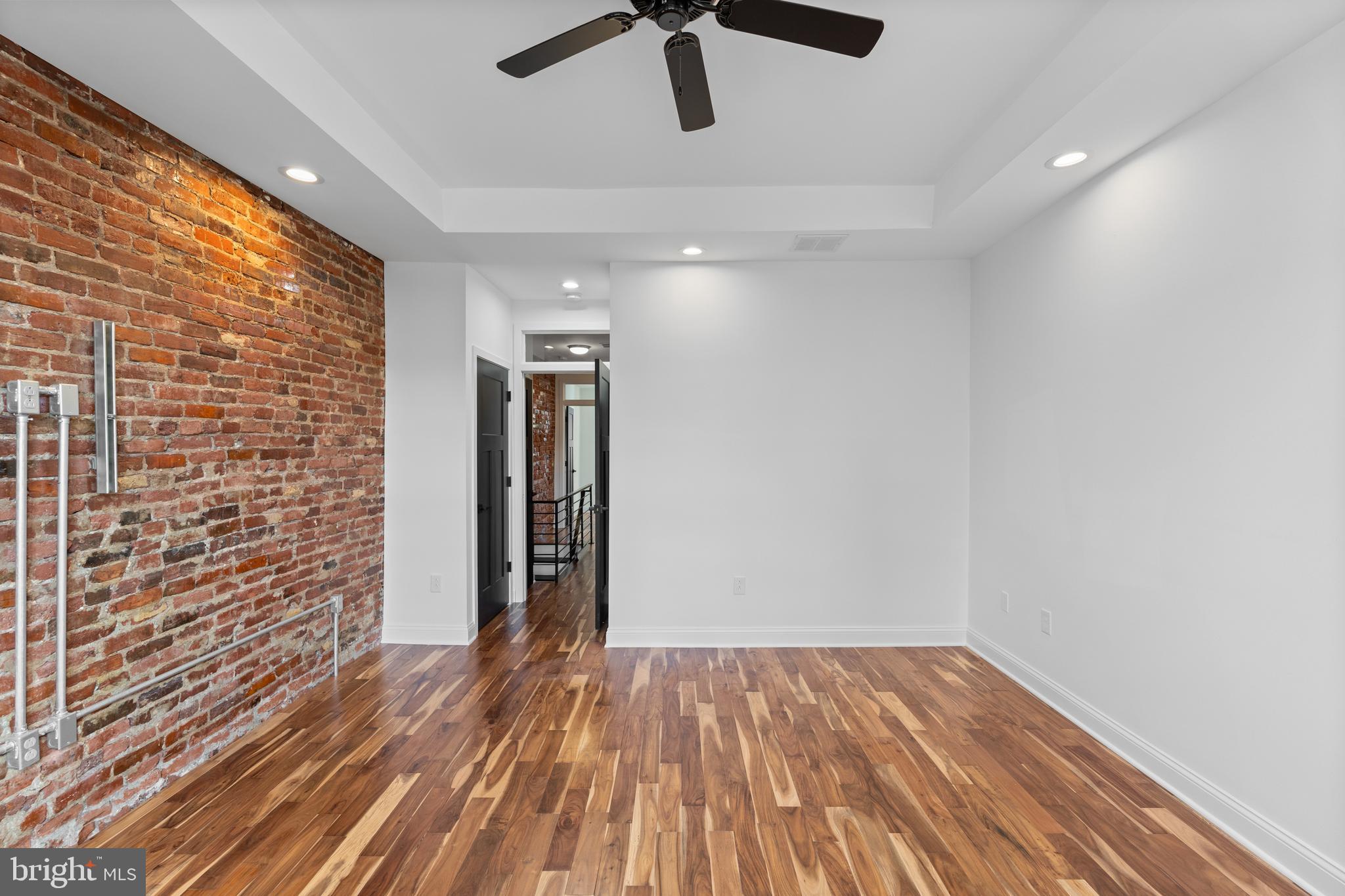 WHITMAN - Residential