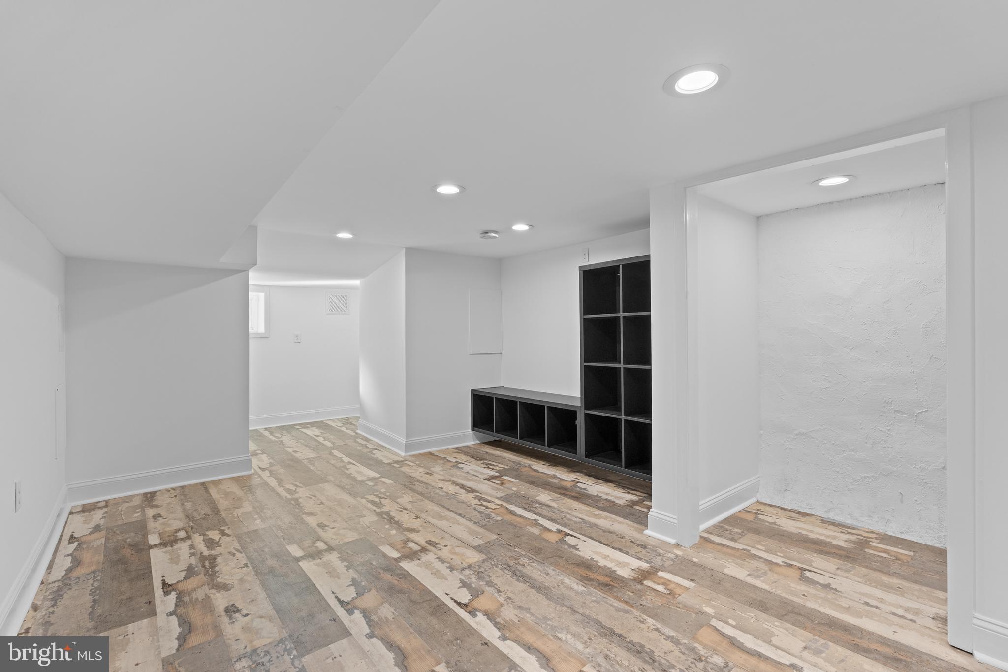 WHITMAN - Residential