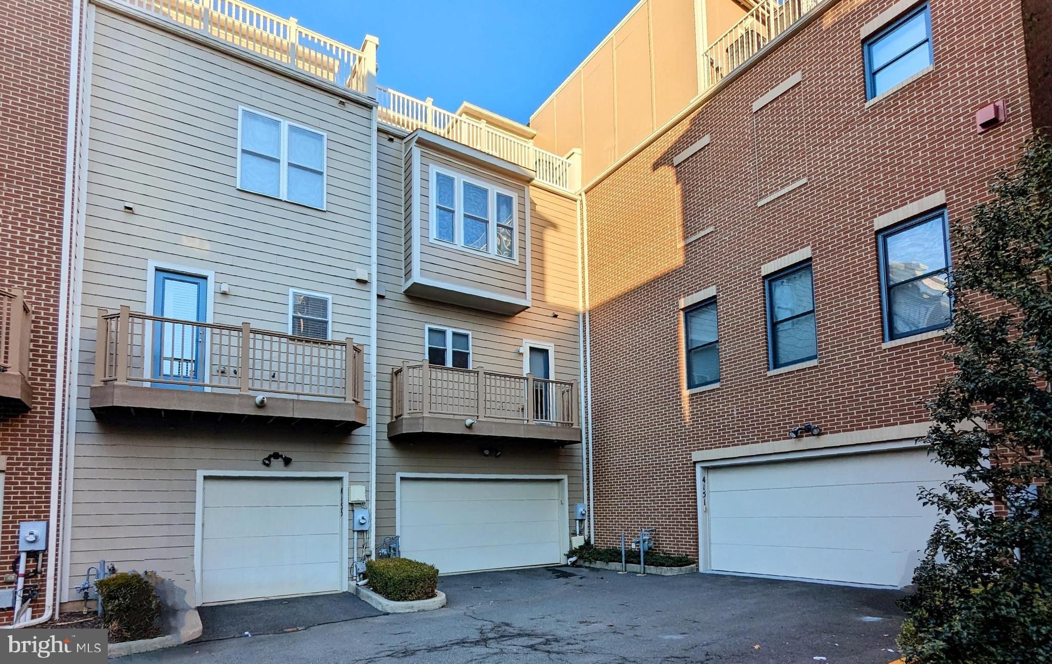 CENTERPOINTE - Residential