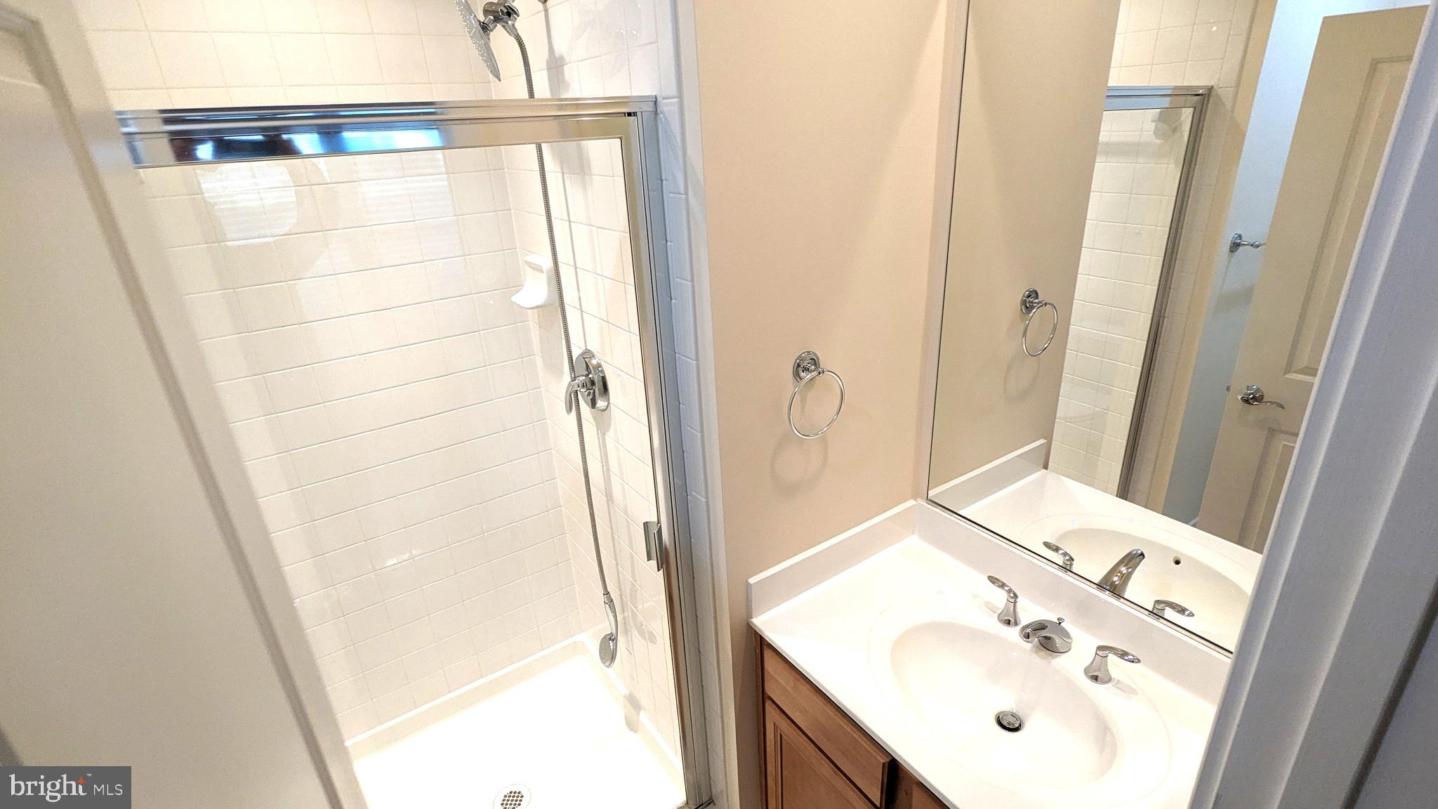 CENTERPOINTE - Residential