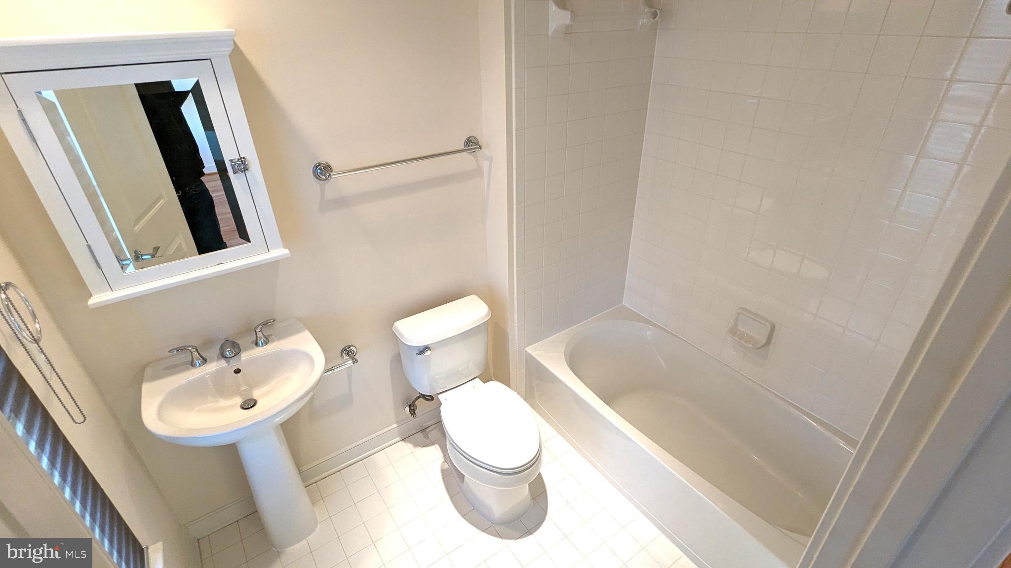 CENTERPOINTE - Residential