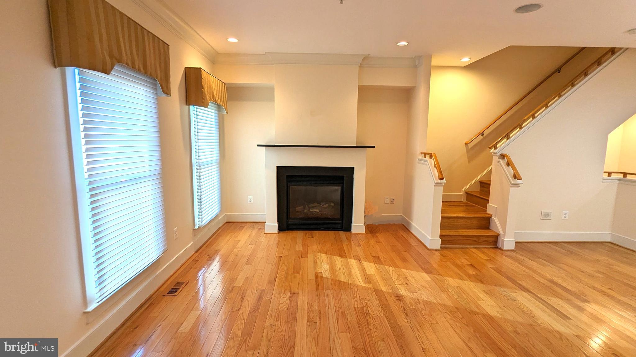 CENTERPOINTE - Residential