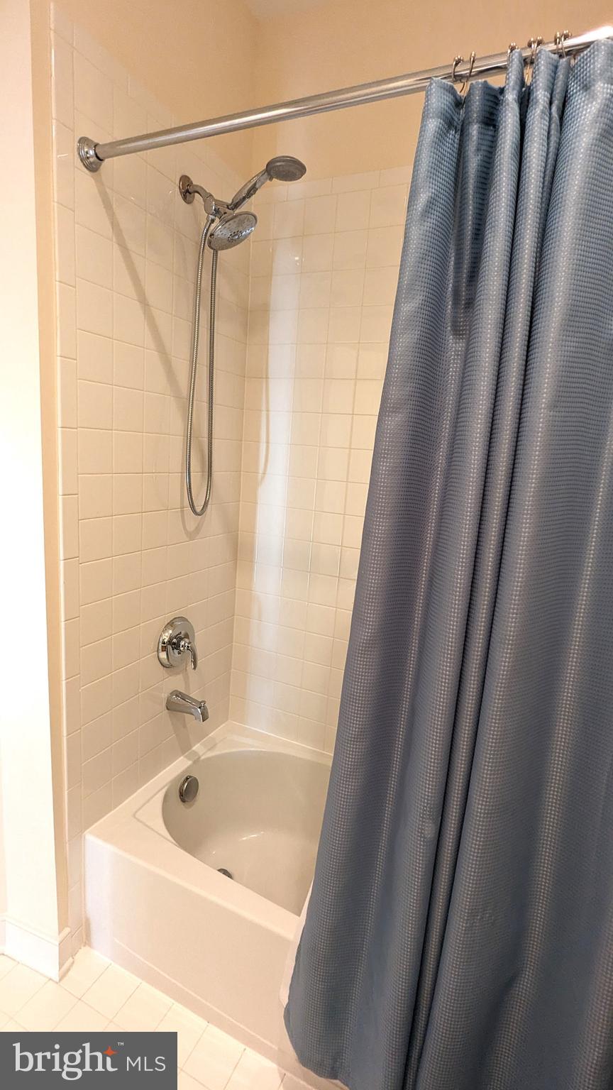 CENTERPOINTE - Residential