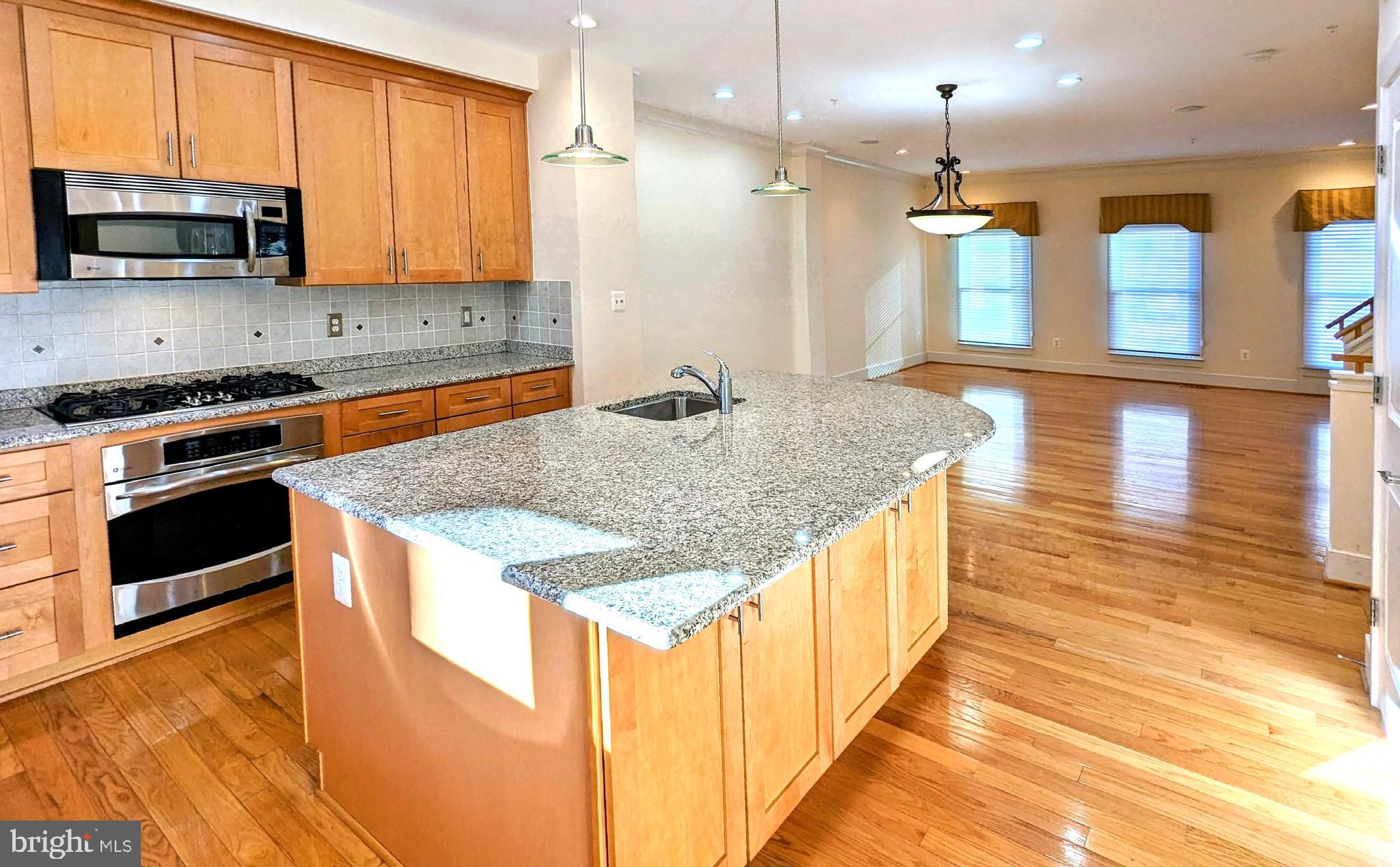 CENTERPOINTE - Residential