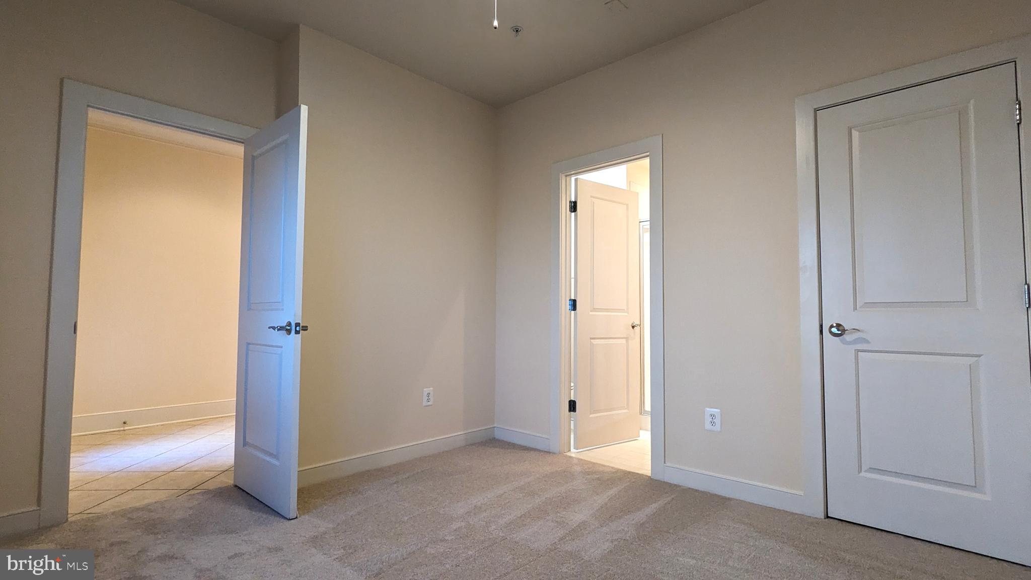 CENTERPOINTE - Residential